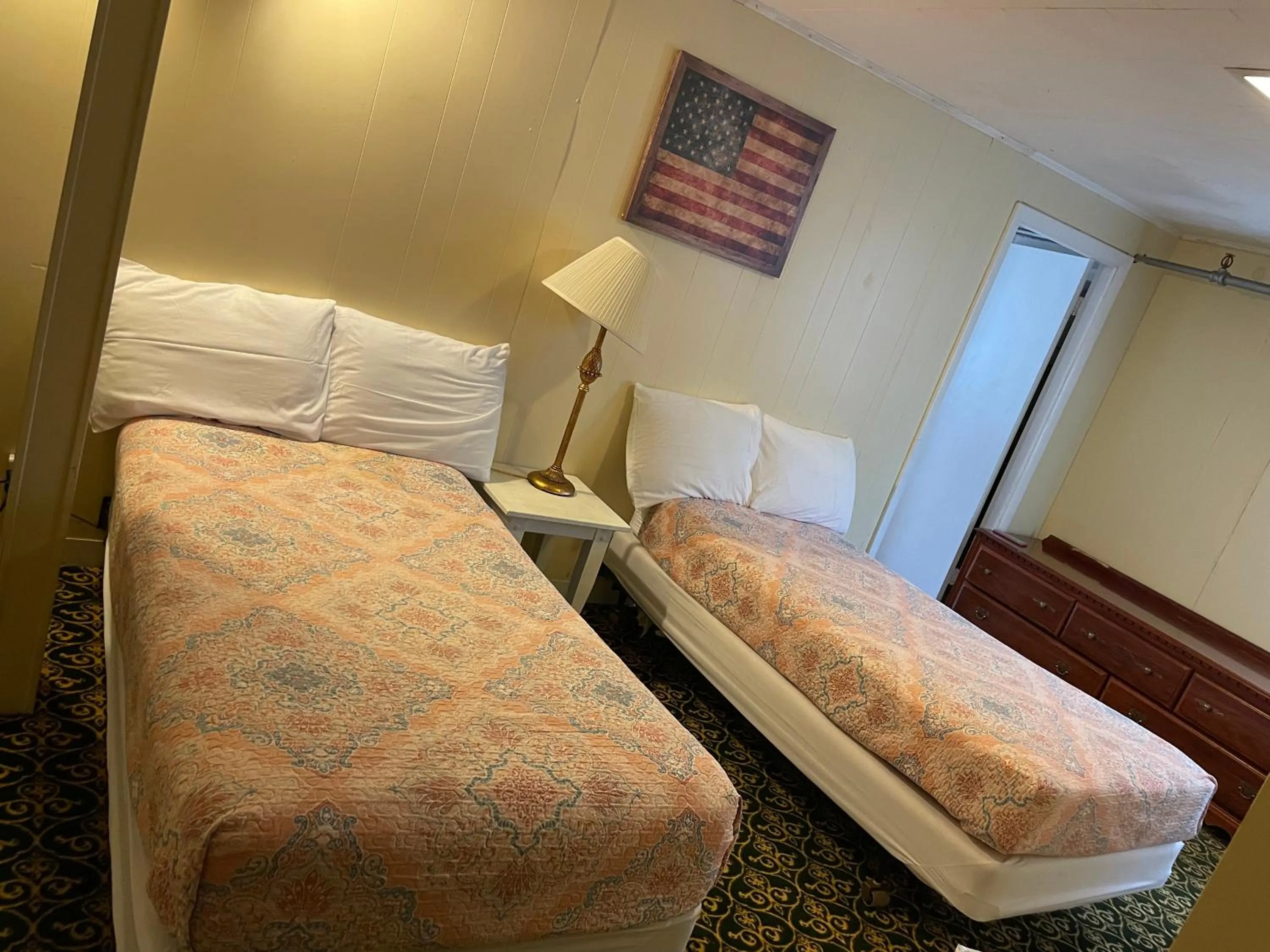 Betty Doon Motor Hotel