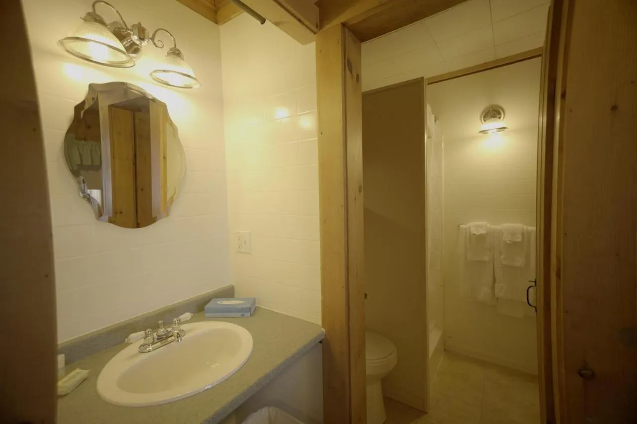 Betty Doon Motor Hotel