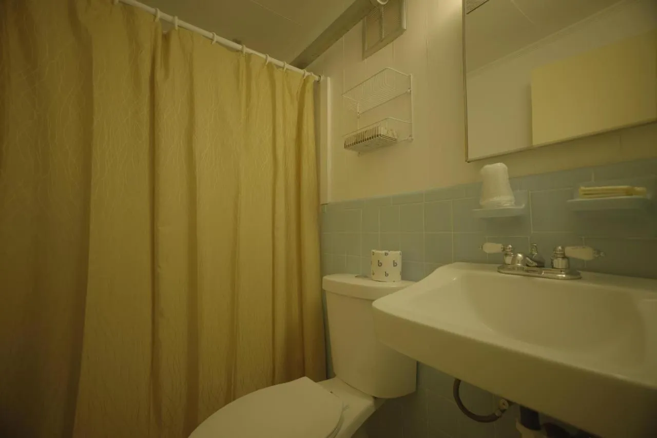 Betty Doon Motor Hotel