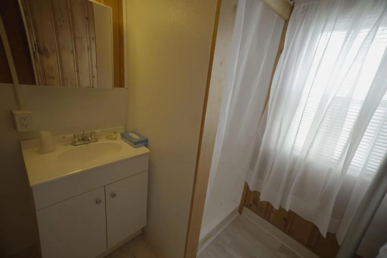 Betty Doon Motor Hotel