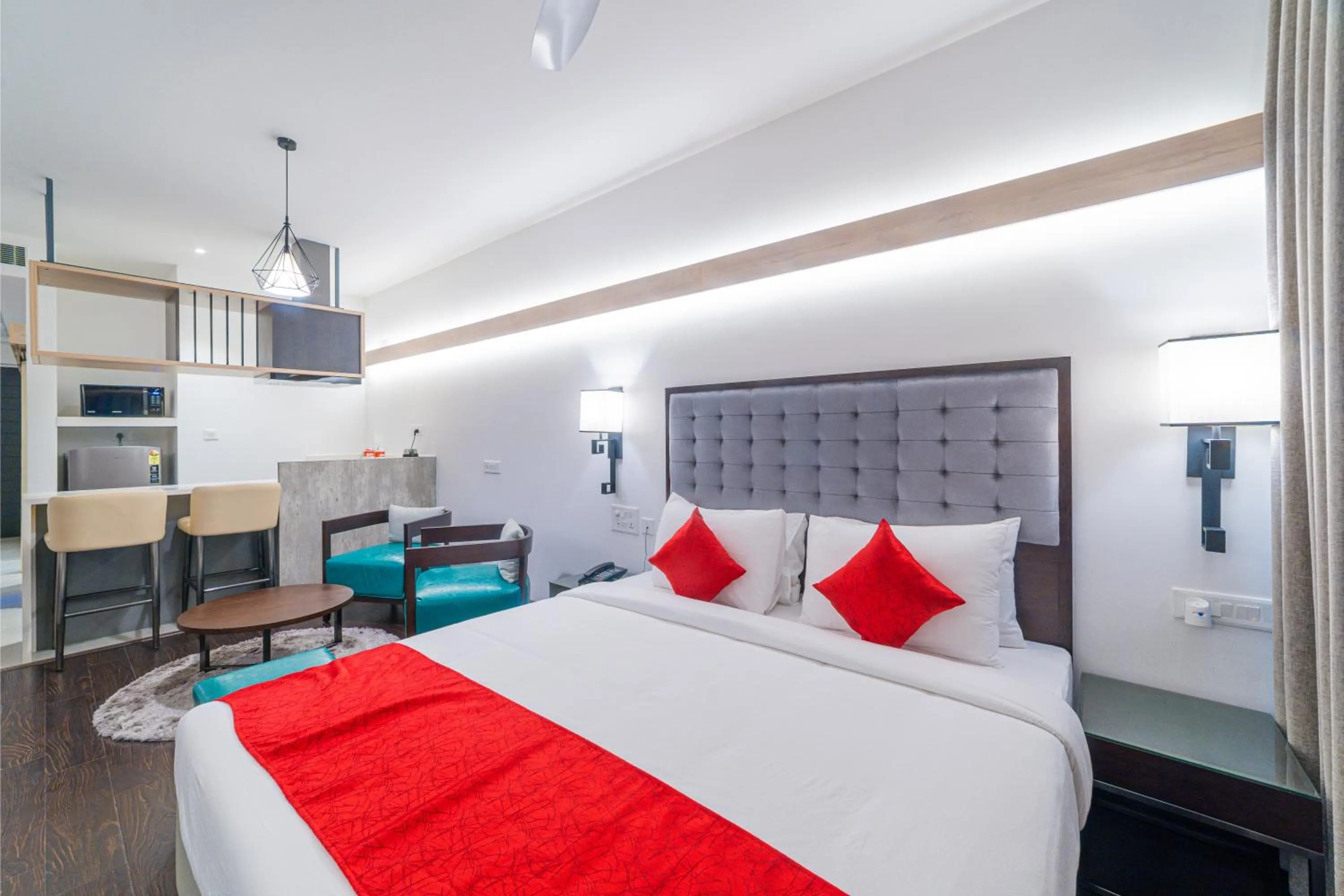 Bedroom, Bed in Hotel Deccan Serai Grande, Gachibowli, Hyderabad