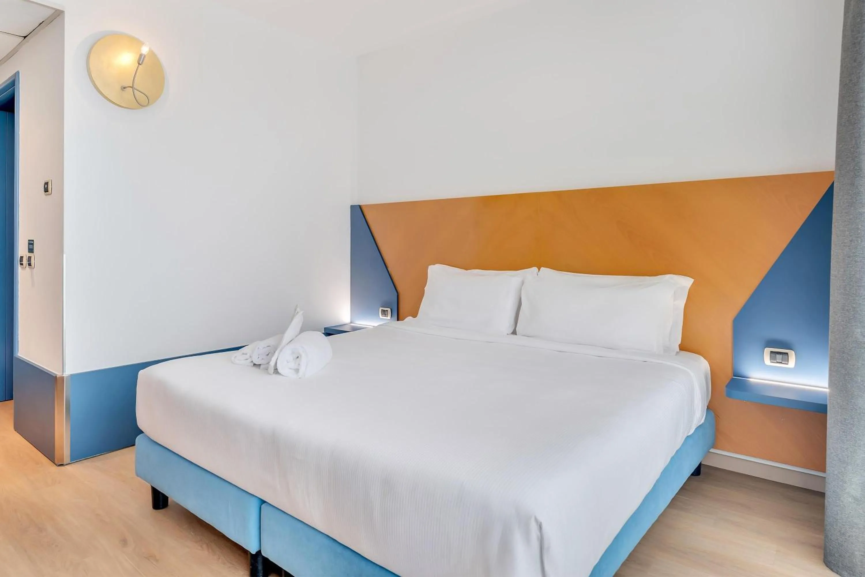 Photo of the whole room, Bed in B&B HOTEL Bergamo Executive