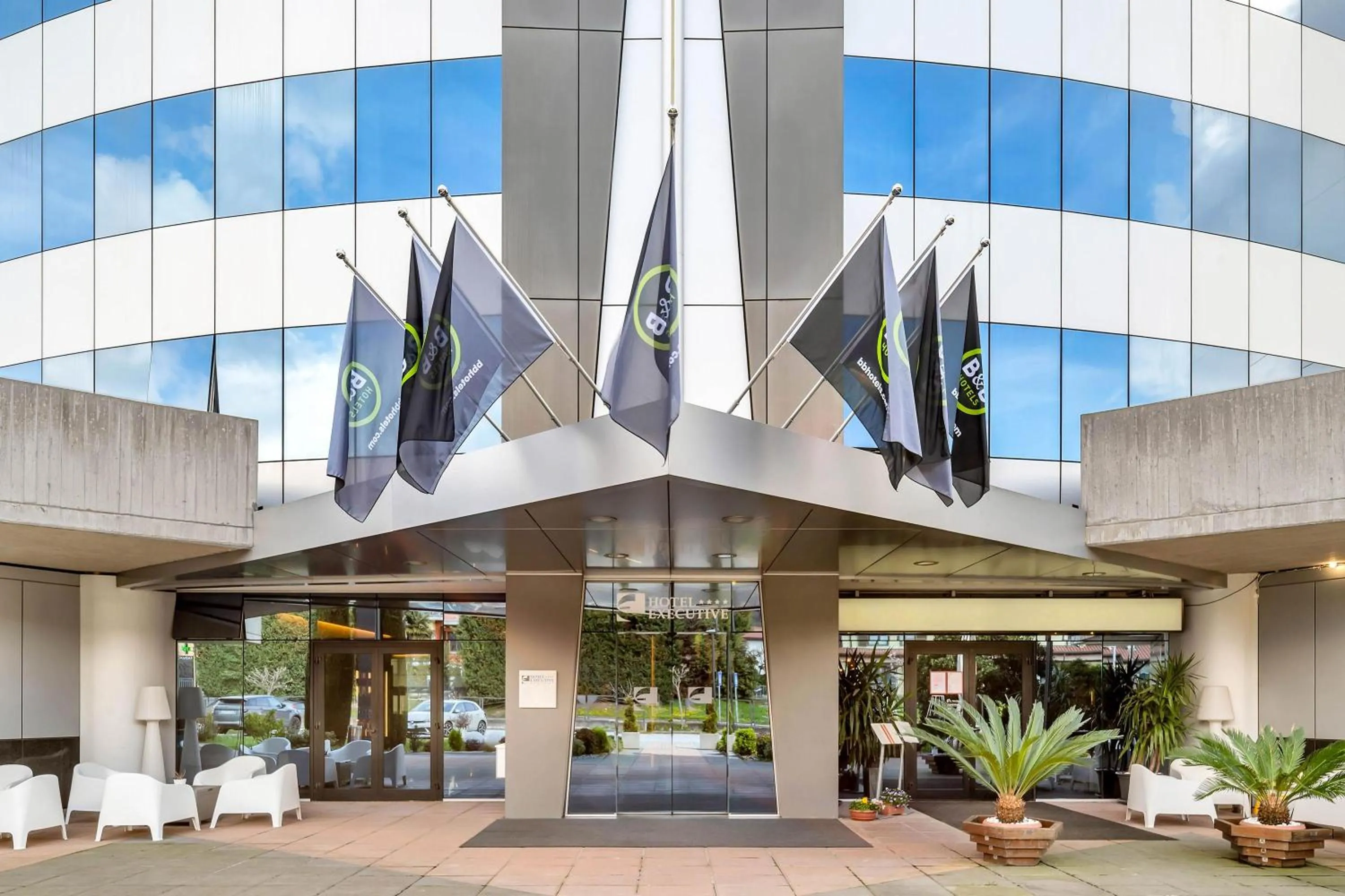 Property building in B&B HOTEL Bergamo Executive