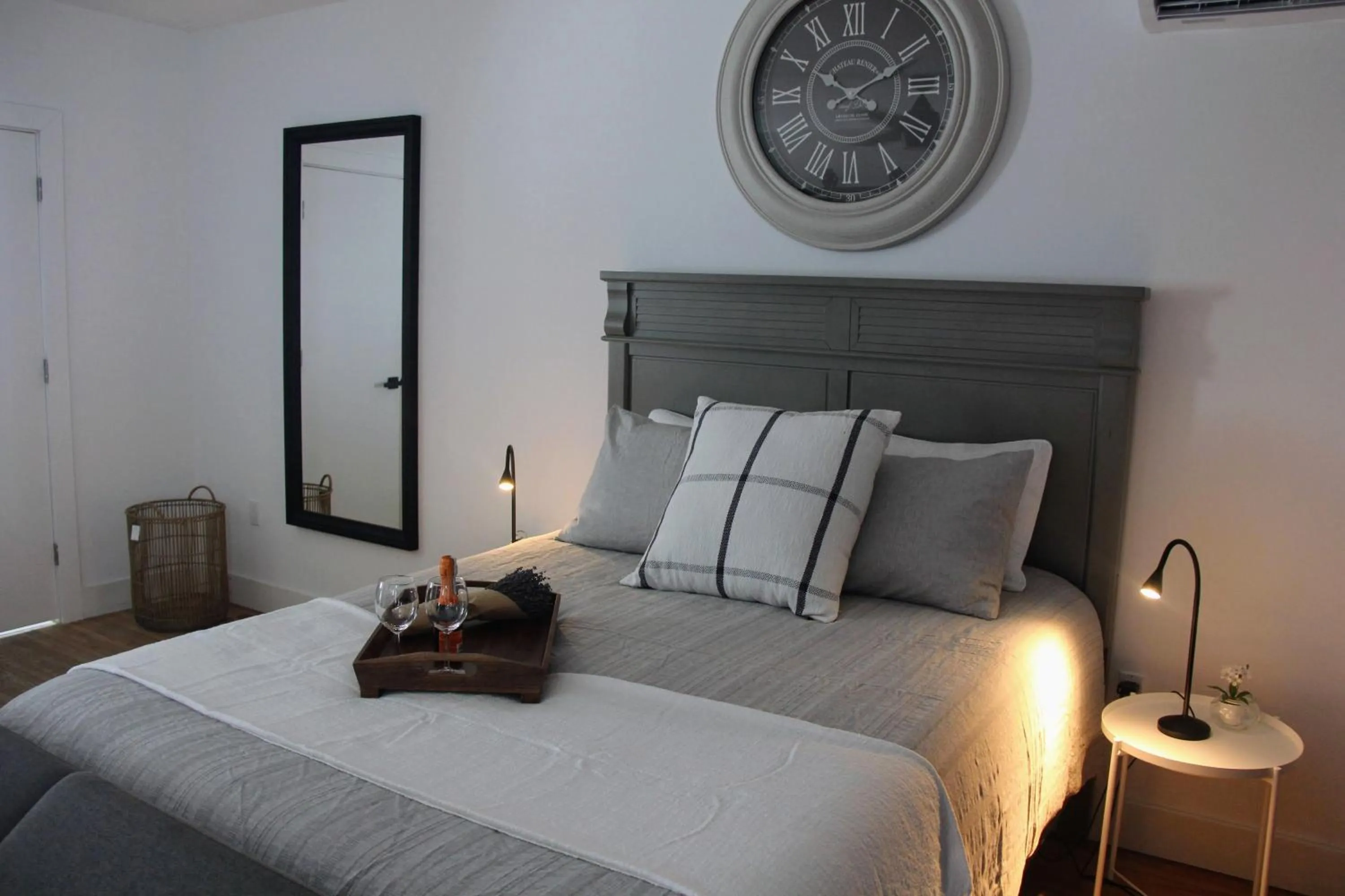 Bed in Casa Cuba in Little Havana, Brickell, Calle 8 and 10 minutes to the Beach FREE PARKING