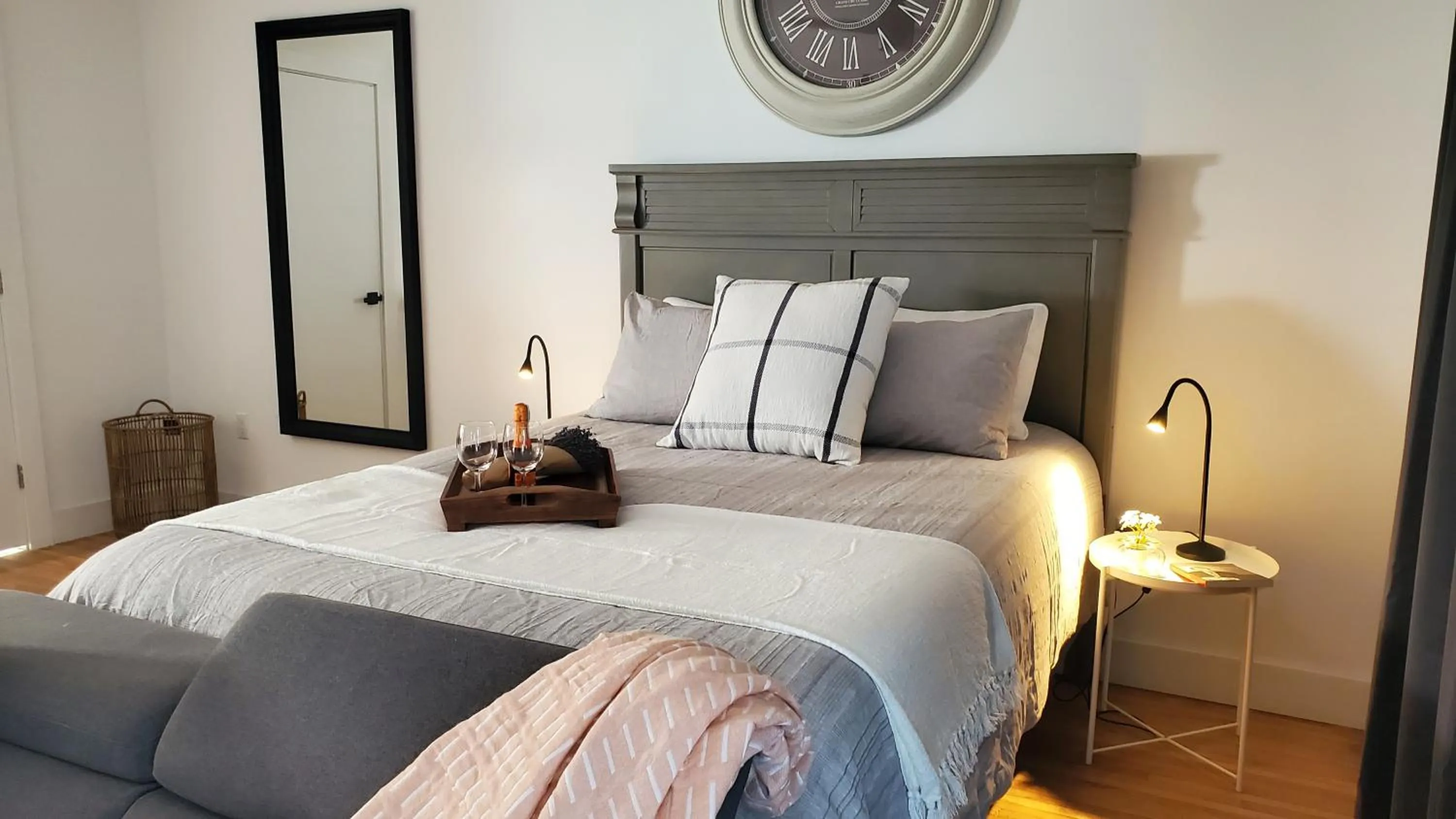 Bed in Casa Cuba in Little Havana, Brickell, Calle 8 and 10 minutes to the Beach FREE PARKING