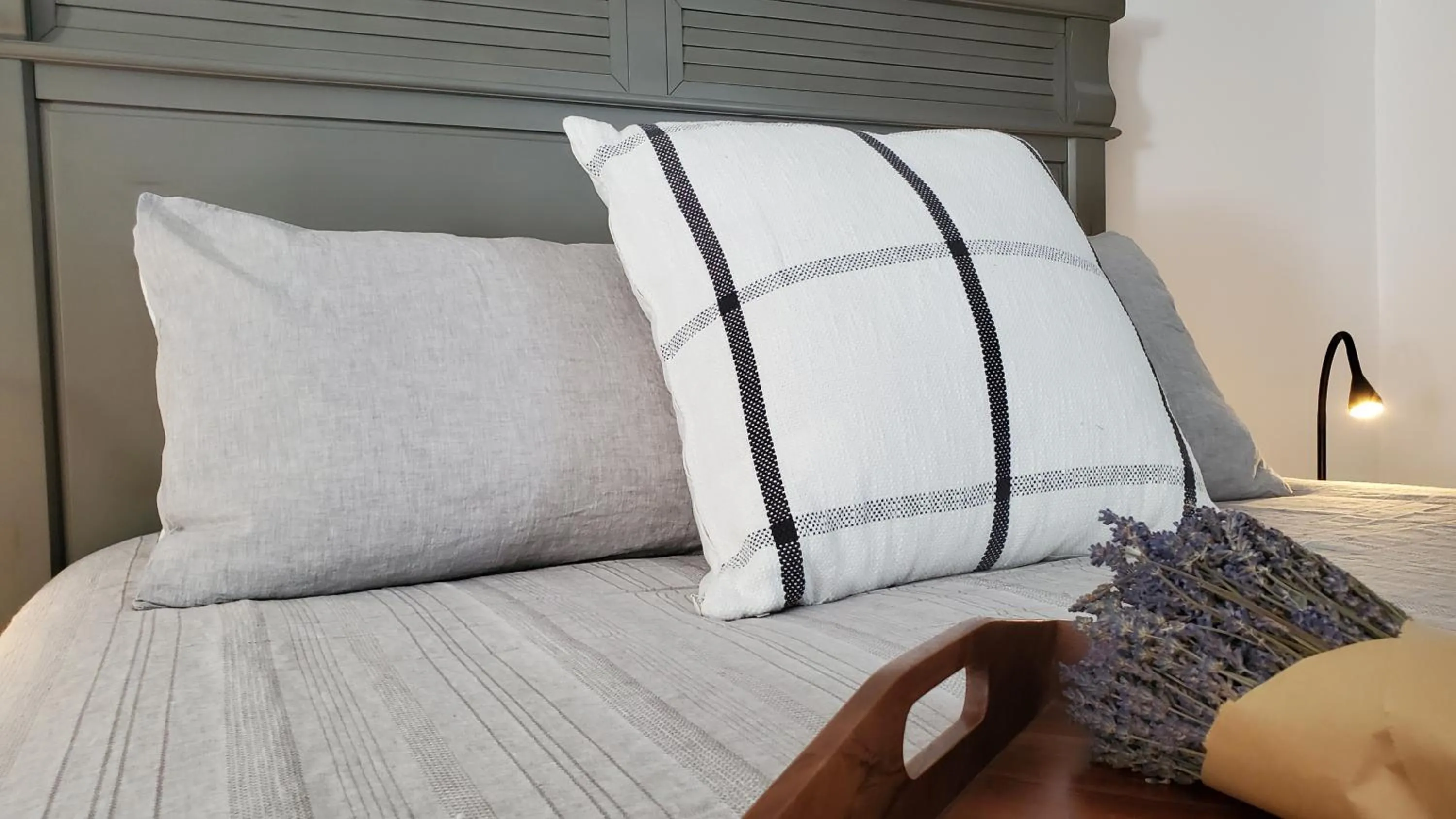 Bed in Casa Cuba in Little Havana, Brickell, Calle 8 and 10 minutes to the Beach FREE PARKING