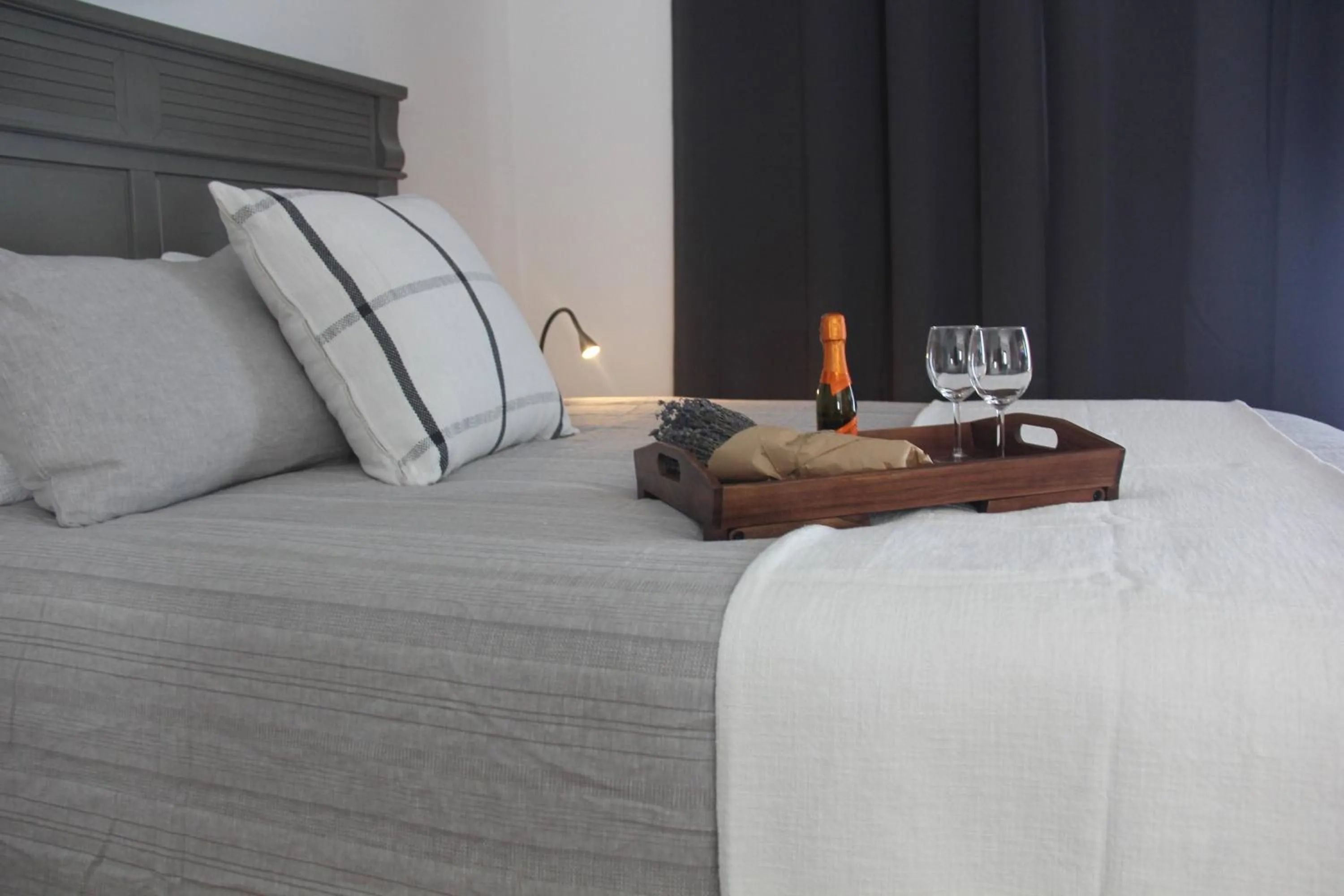 Bed in Casa Cuba in Little Havana, Brickell, Calle 8 and 10 minutes to the Beach FREE PARKING