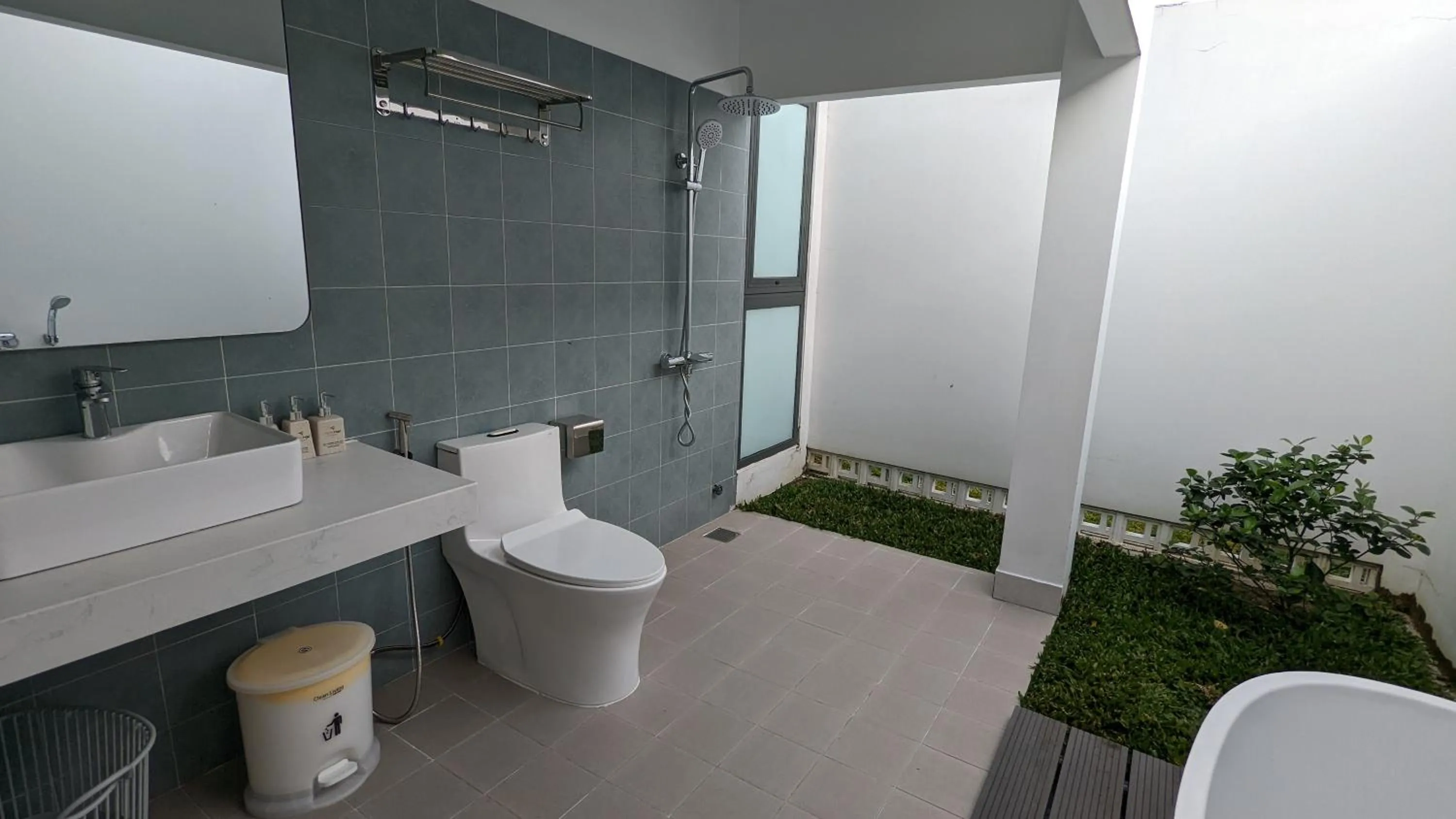 Shower in Minh Hai Resort