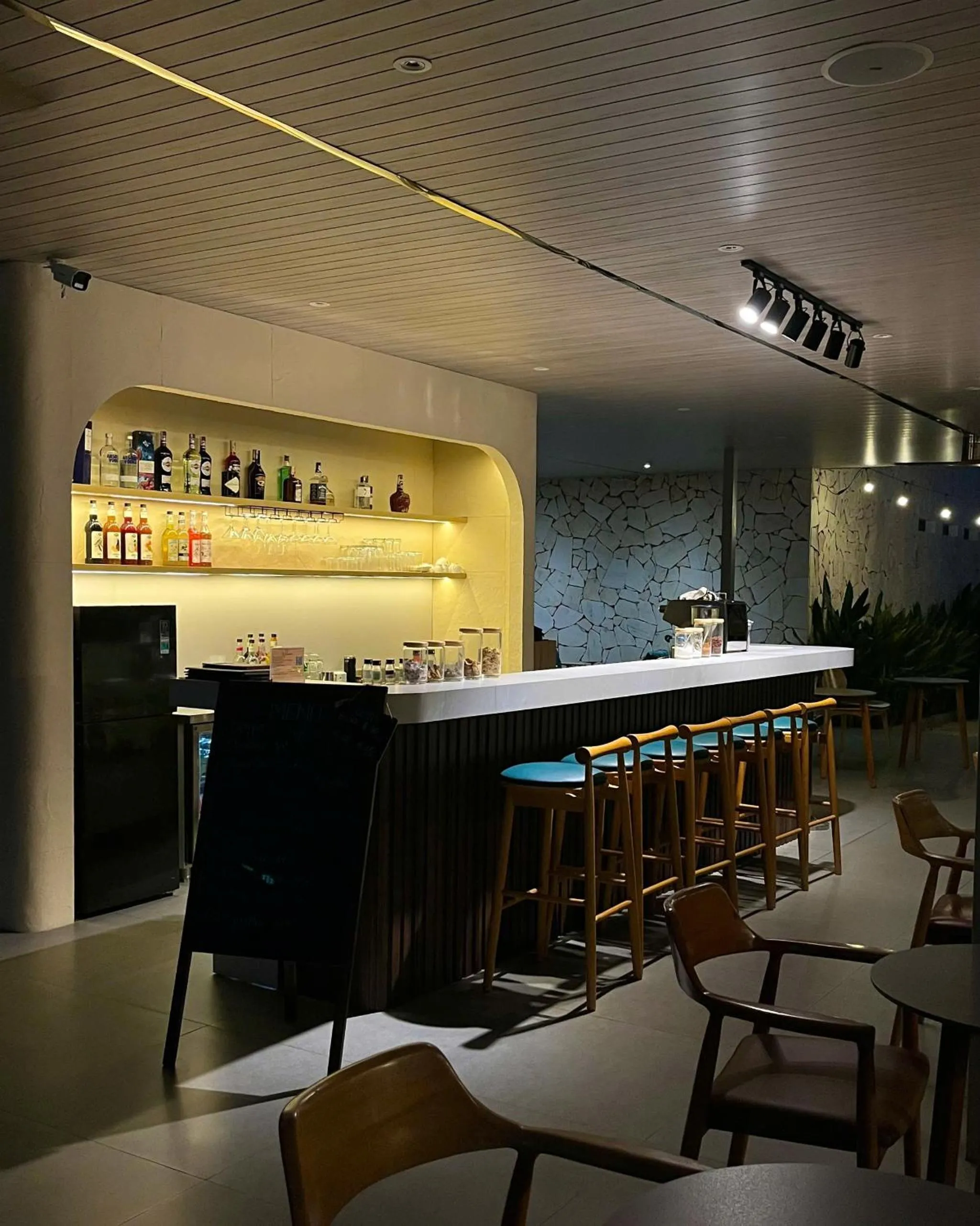 Lounge or bar in Minh Hai Resort