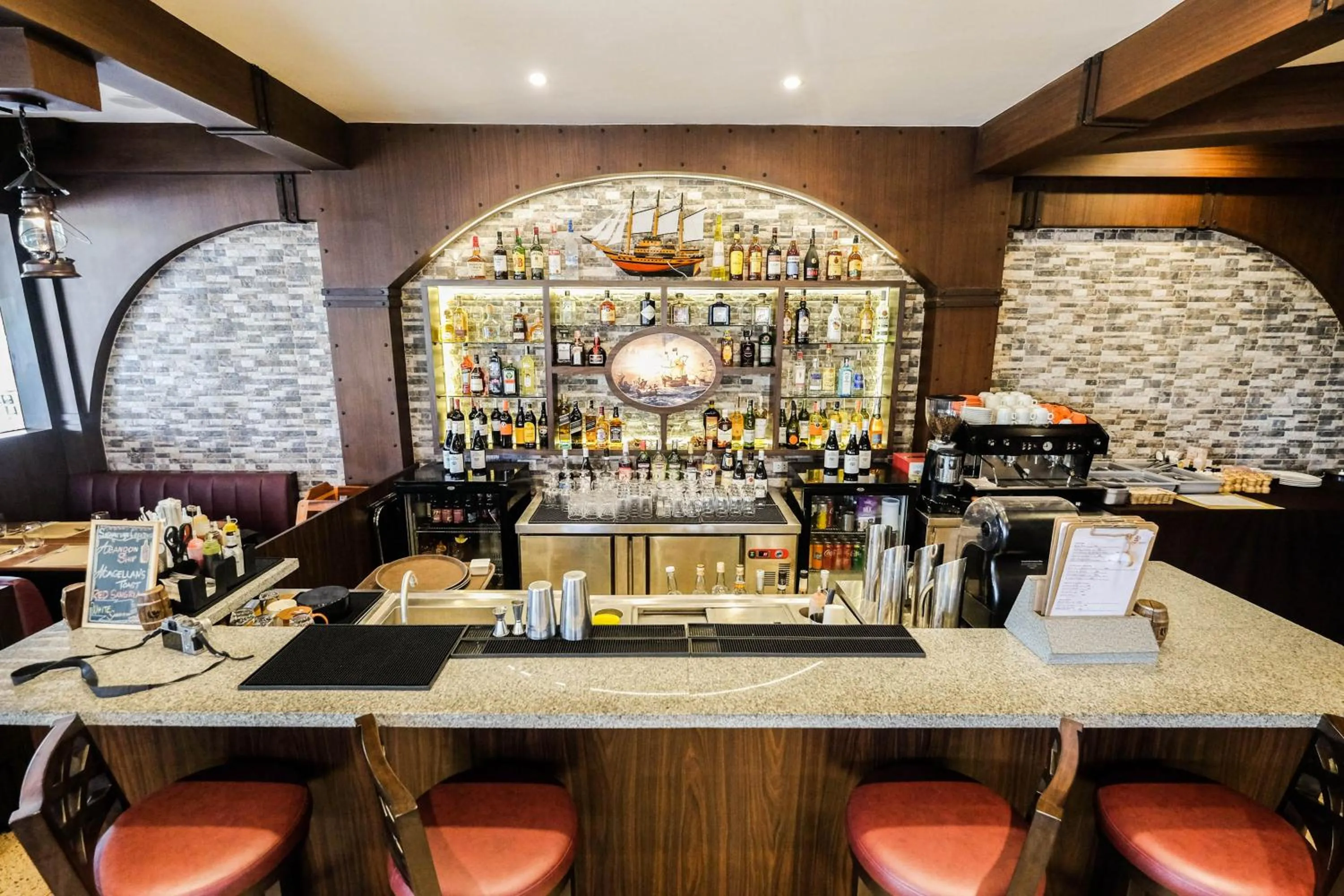 Restaurant/places to eat in Cebu Quincentennial Hotel