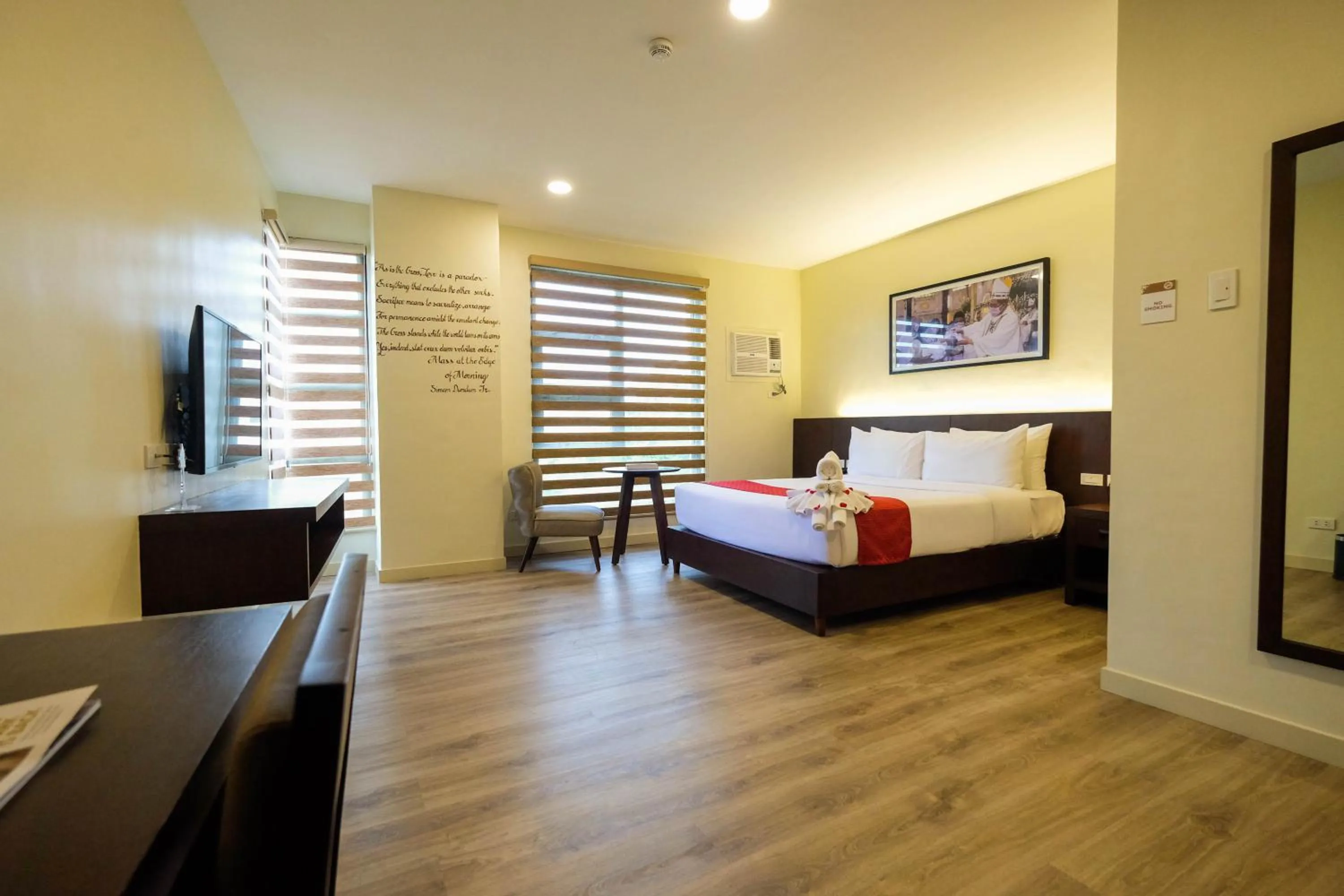 Bed in Cebu Quincentennial Hotel