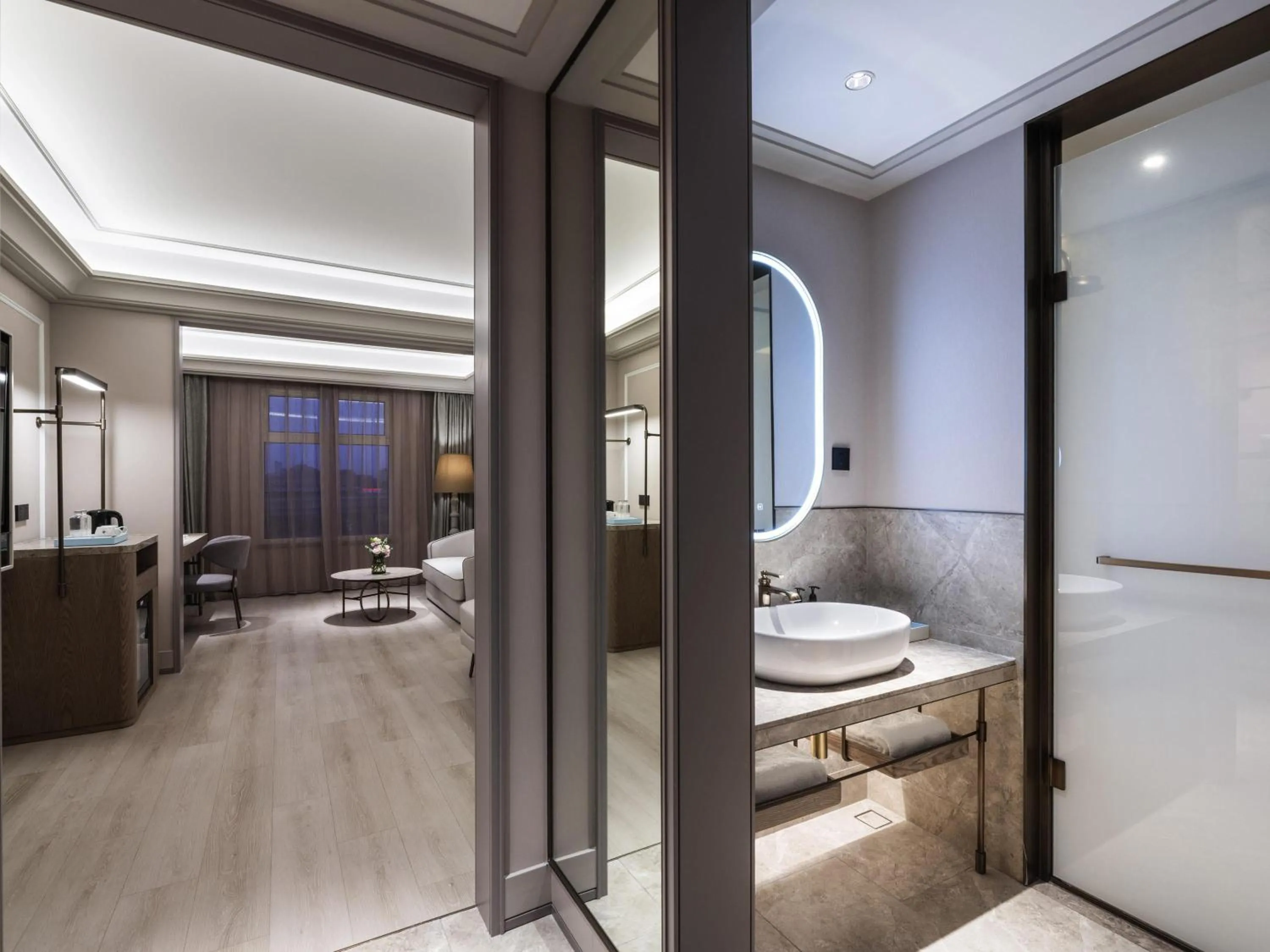 Bedroom in Mercure Shanghai Jinqiao