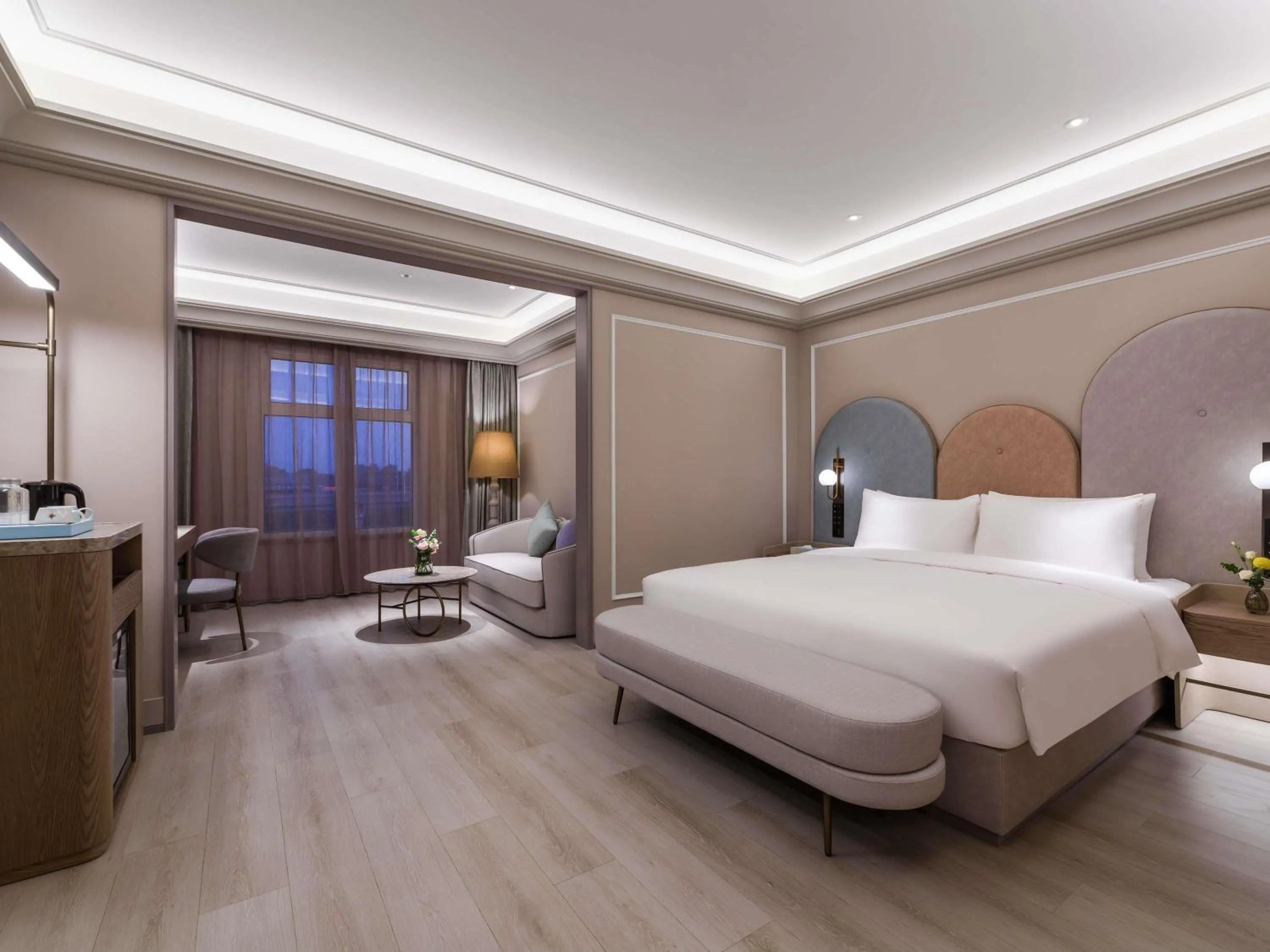 Bedroom, Bed in Mercure Shanghai Jinqiao