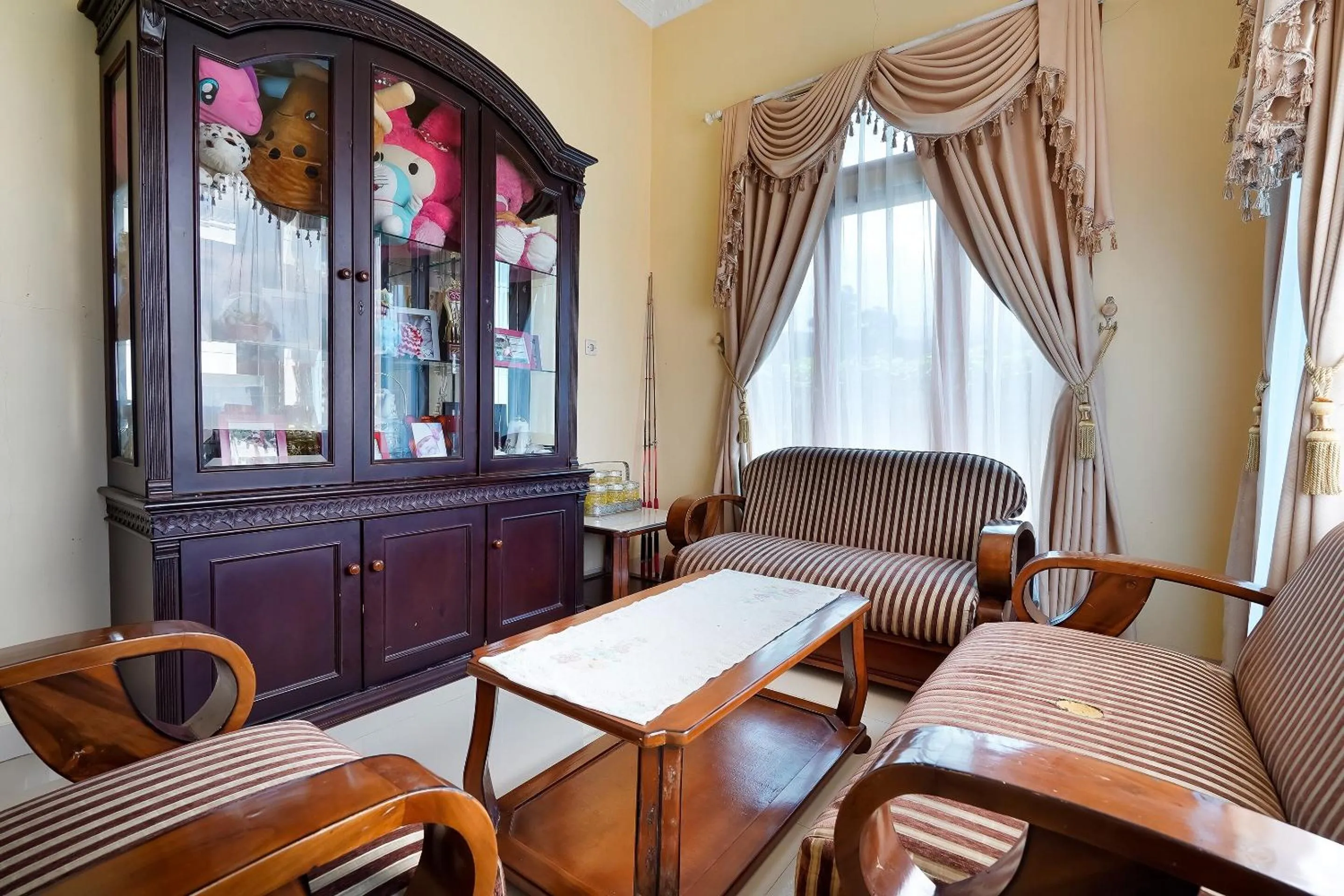 Lobby or reception in OYO Homes 91156 Eco Tourism Big Farmer Desa Kertawangi Syariah