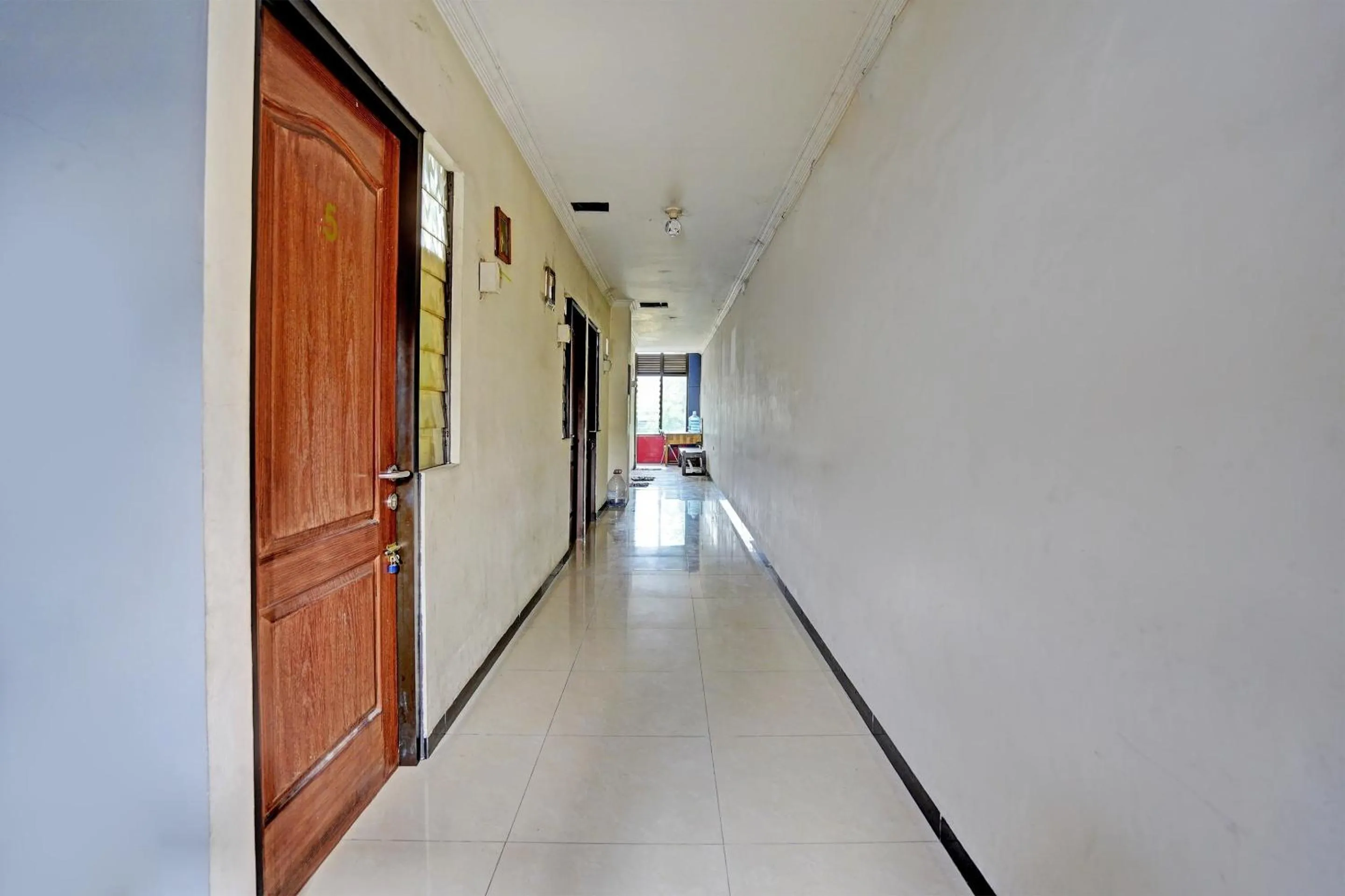 Lobby or reception in OYO 91126 Kertajaya Residence Surabaya