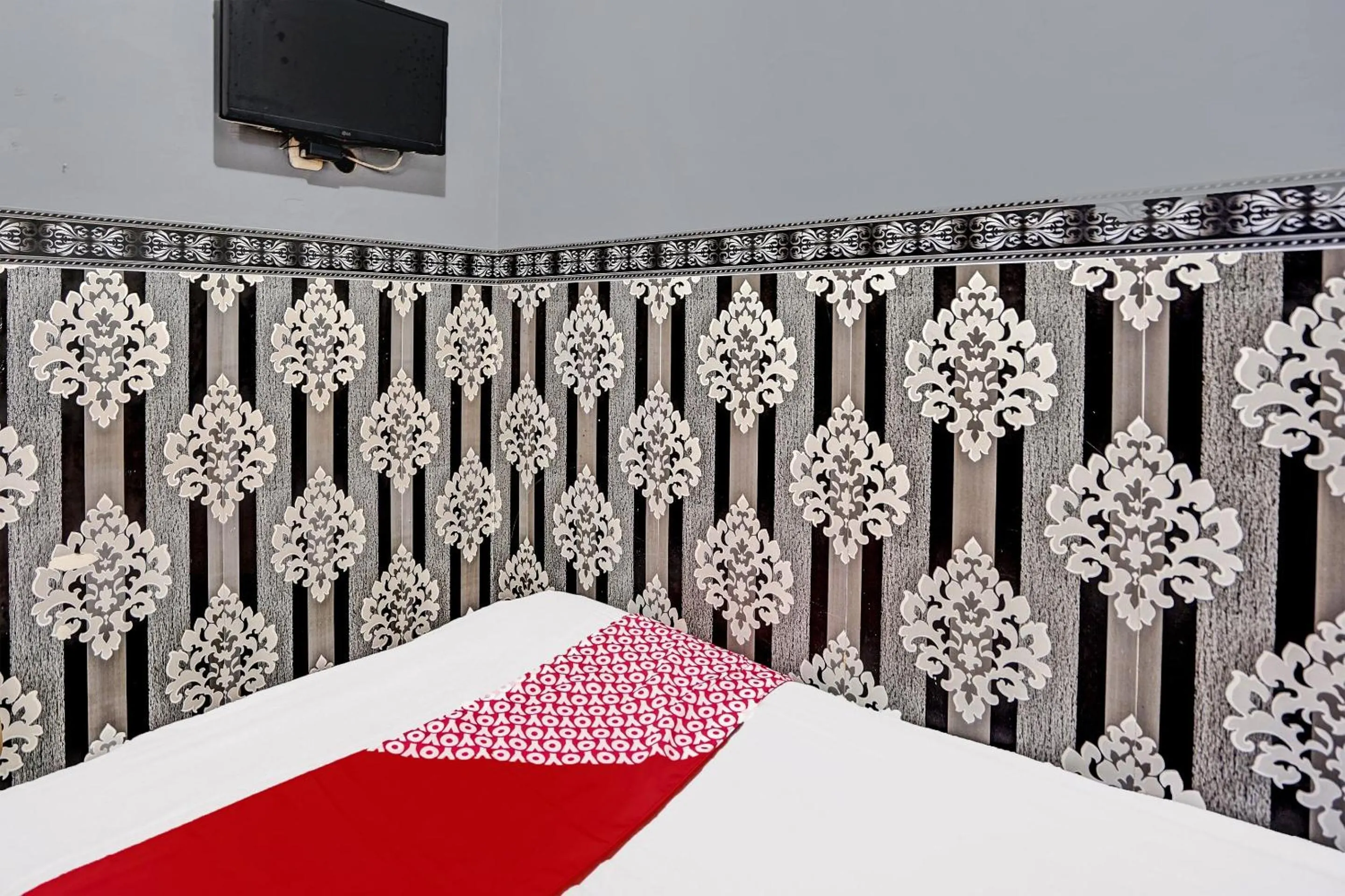 Bedroom, Bed in OYO 91126 Kertajaya Residence Surabaya