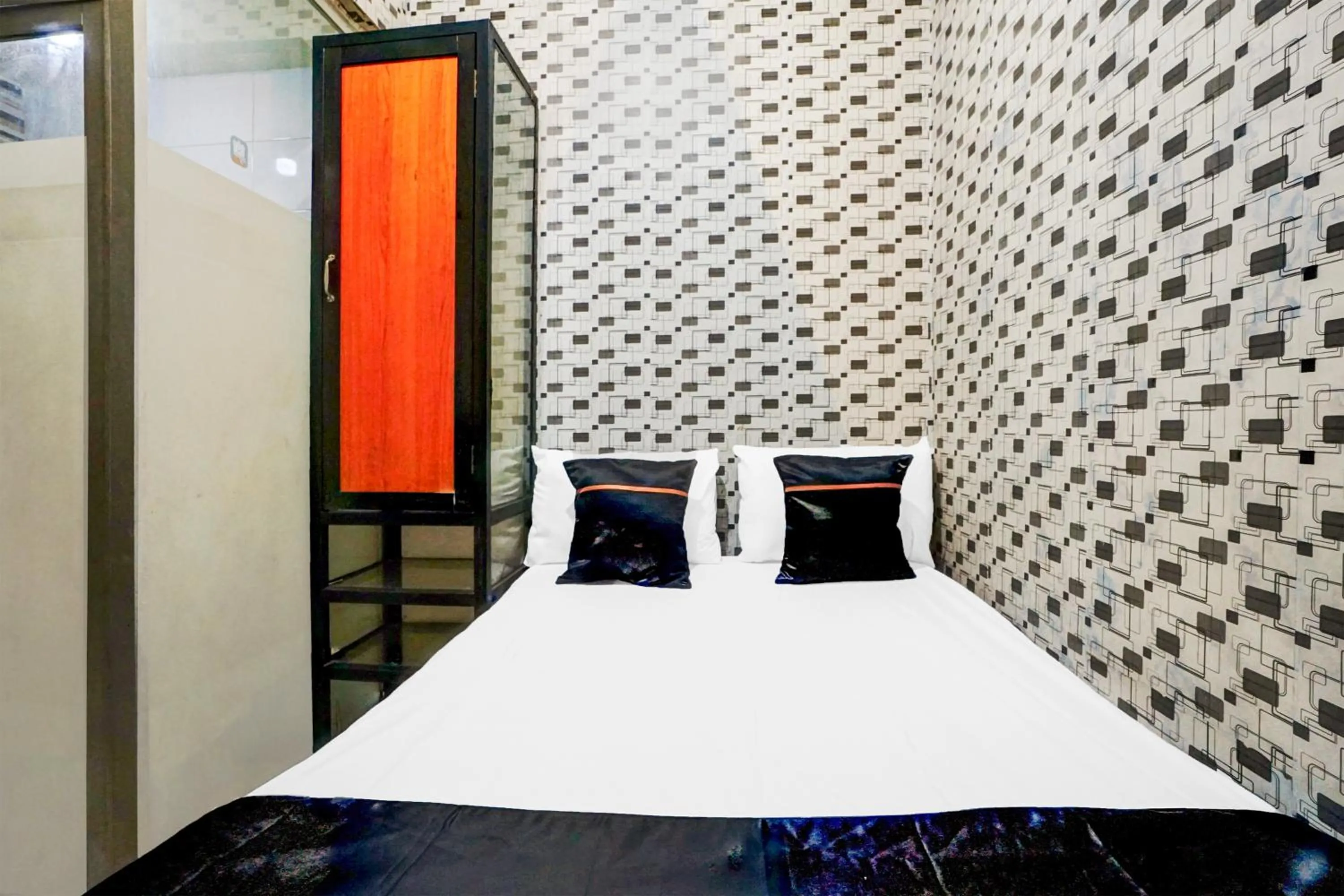 Bedroom, Bed in Hotel O Surabaya near Universitas Airlangga formerly Kertajaya Residence Surabaya