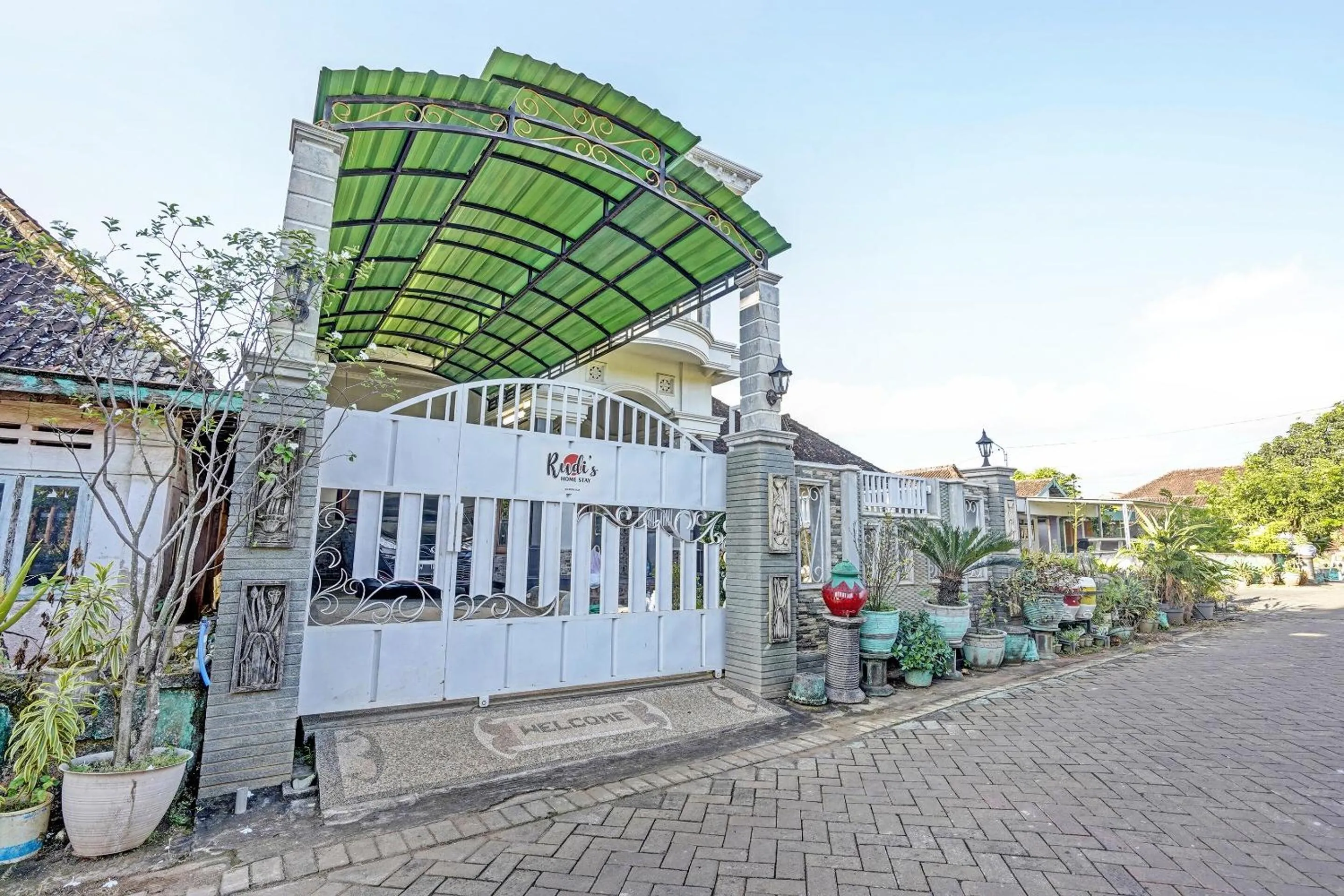 Facade/entrance in Hotel O Desa Wisata Alam Gosari (wagos)