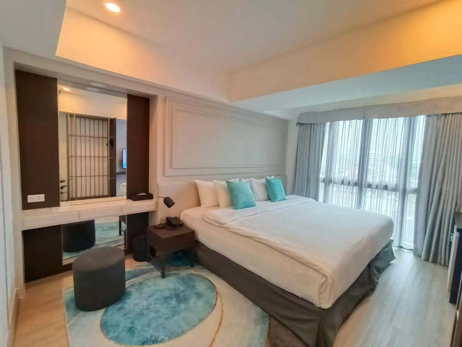 Bed in VIVA LA VIDA HOTEL