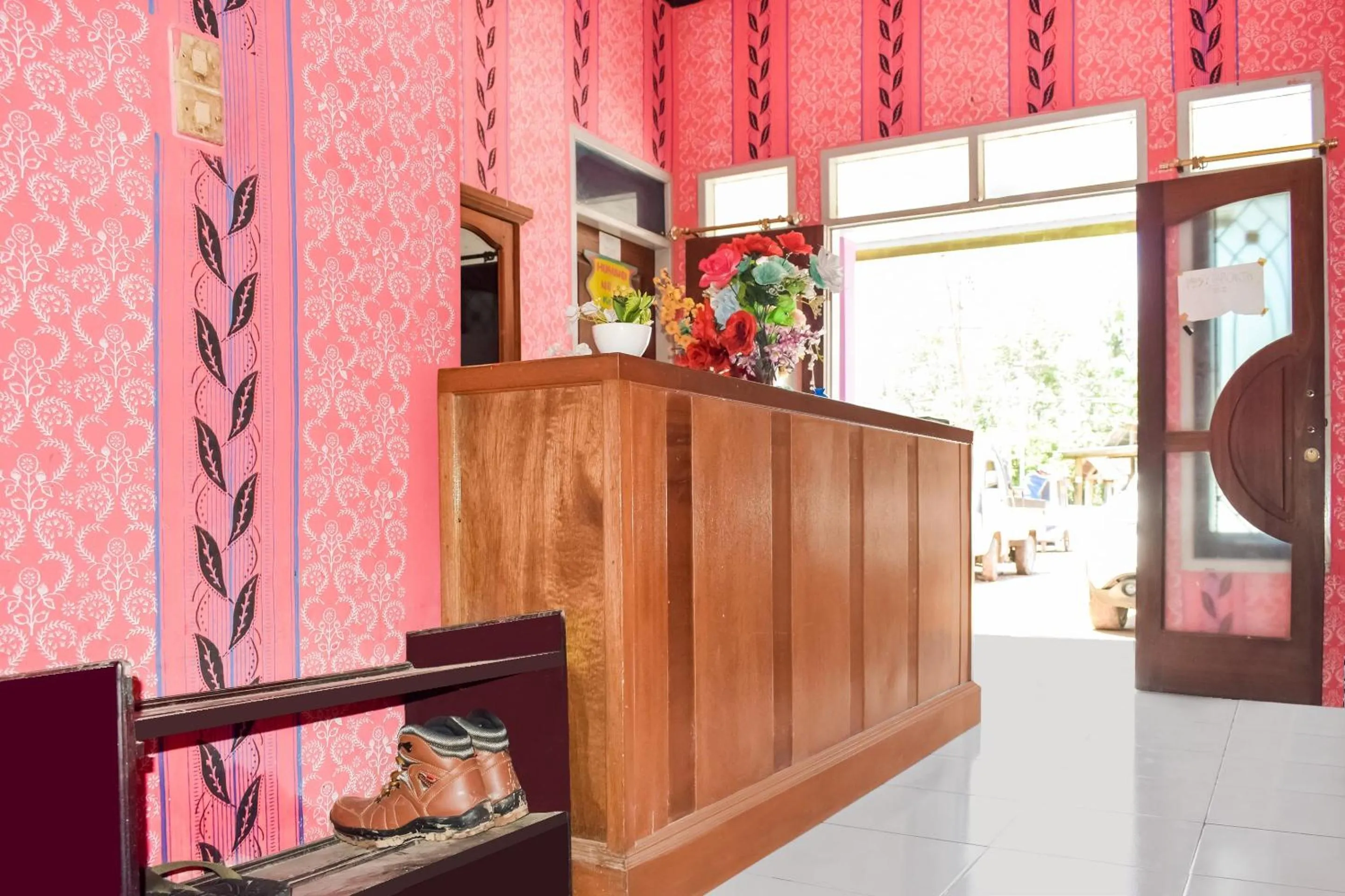 Lobby or reception in Hotel O Penginapan Widodo