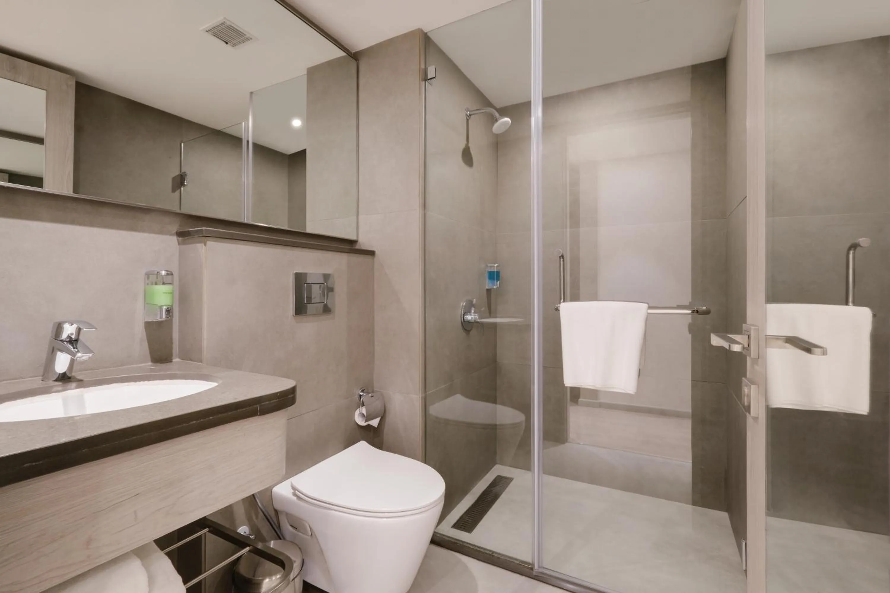 Shower in 7 Apple Hotel Mahape, Navi Mumbai