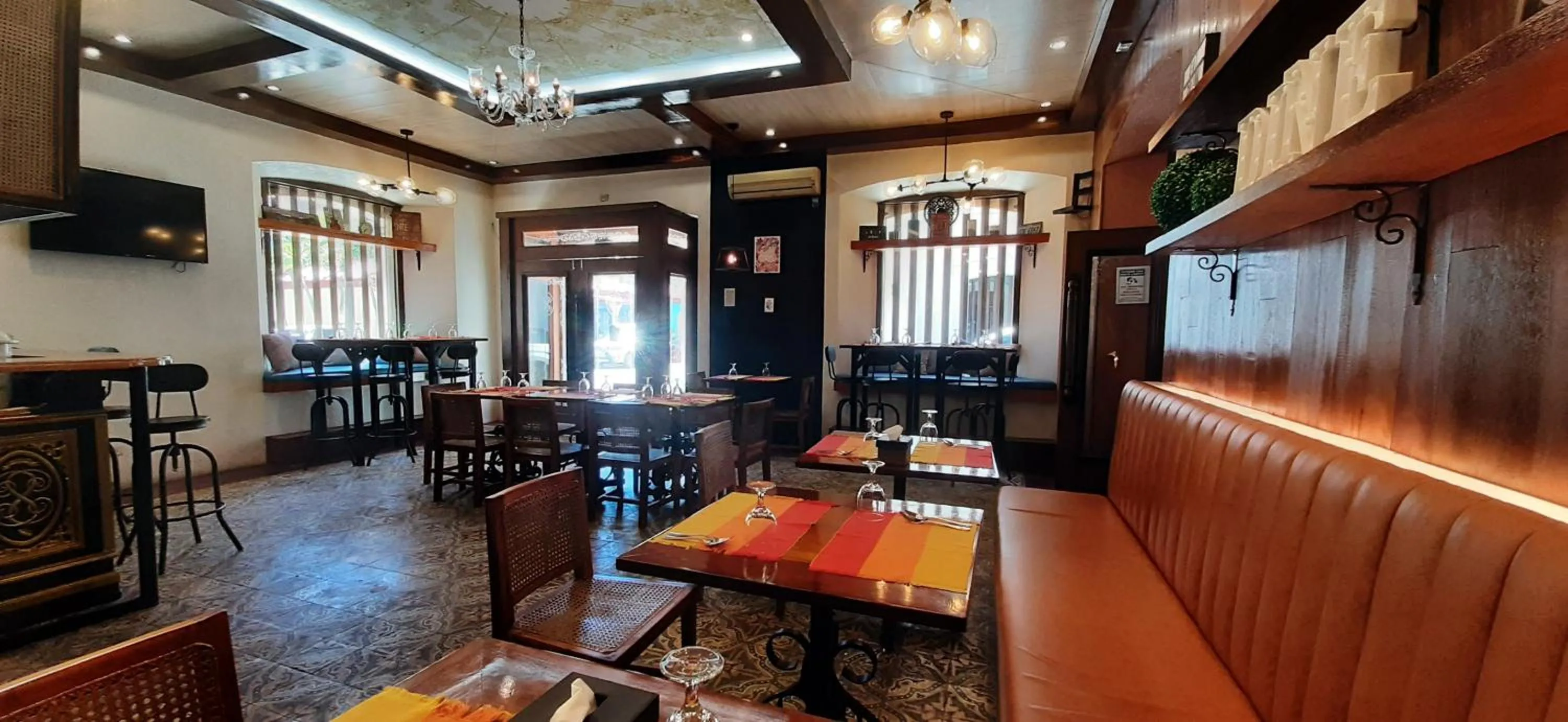 Restaurant/places to eat in Hotel Salcedo De Vigan