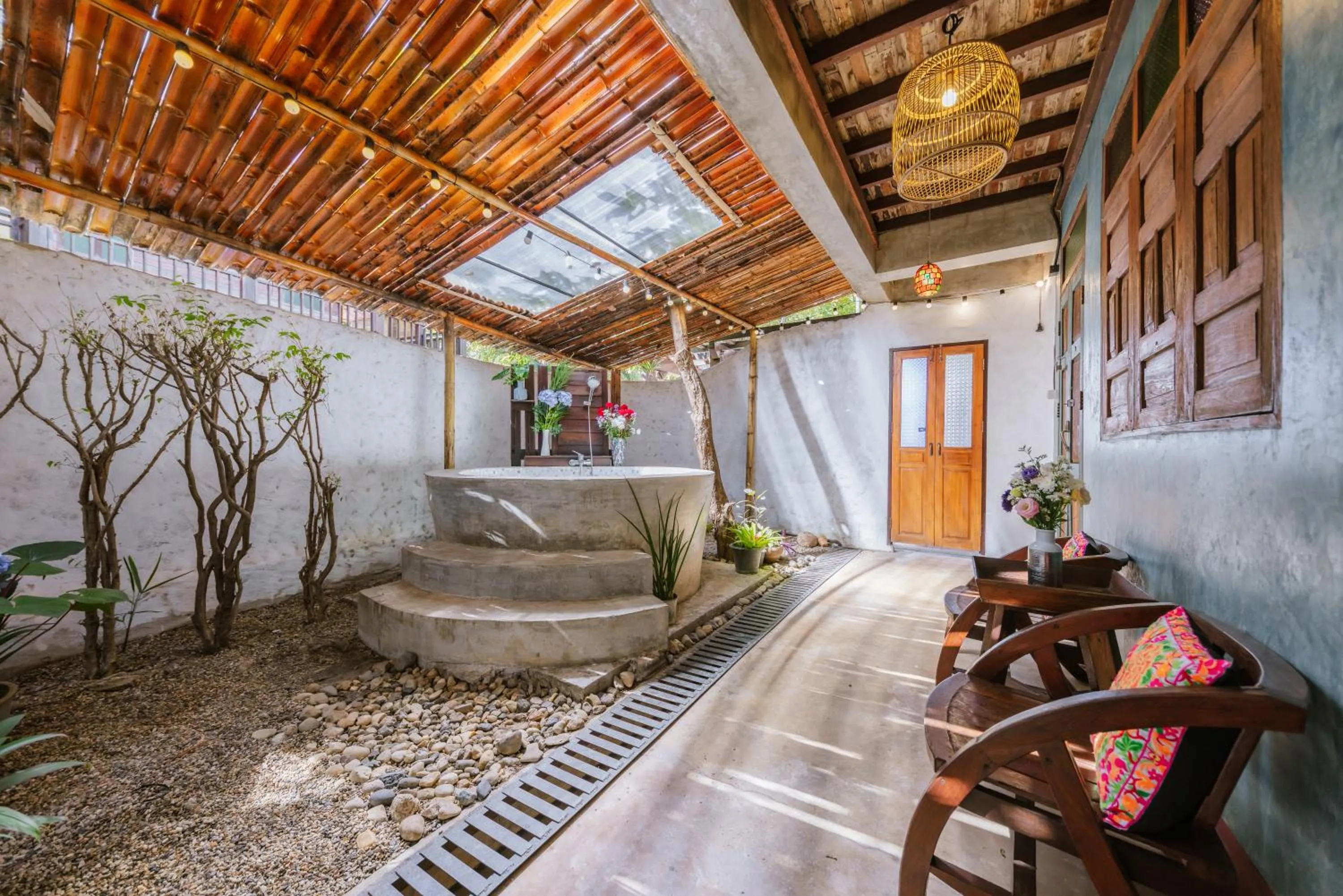 Swimming pool in Teewana Resort Chiang Mai