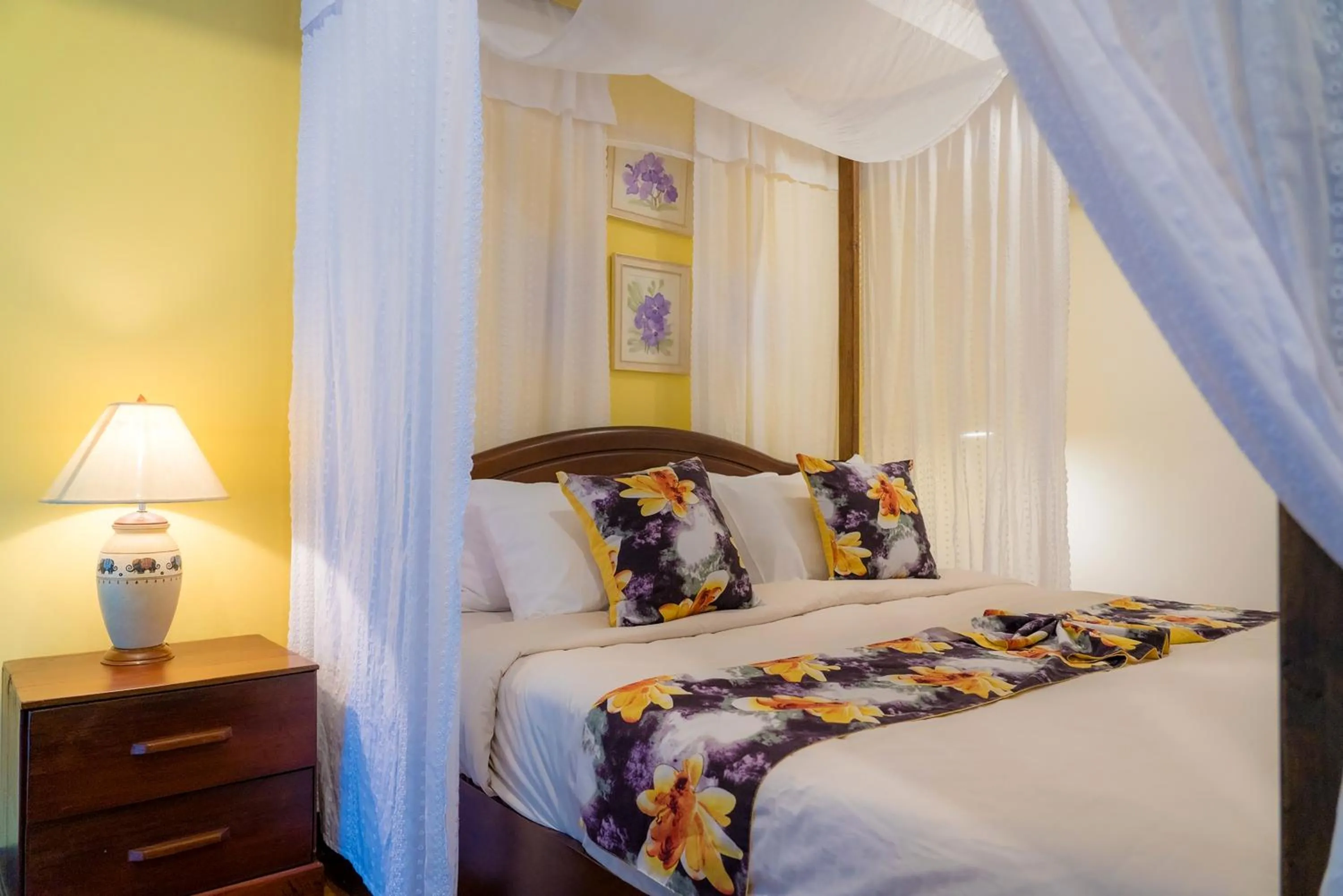 Bed in Teewana Resort