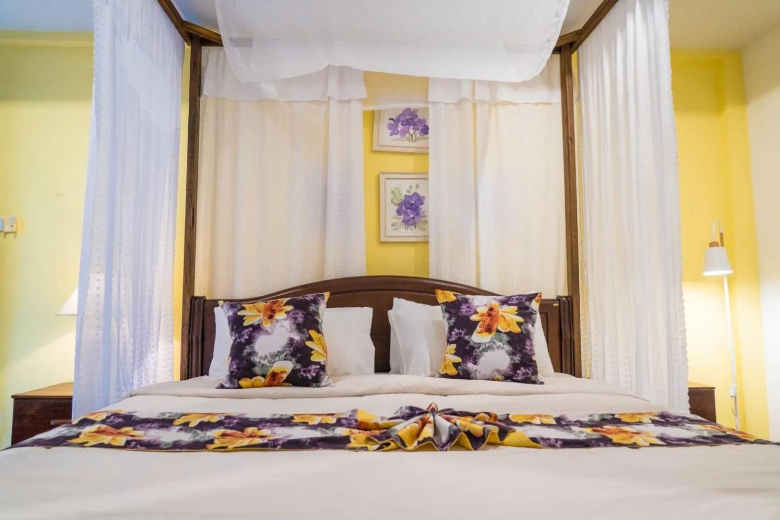 Bed in Teewana Resort