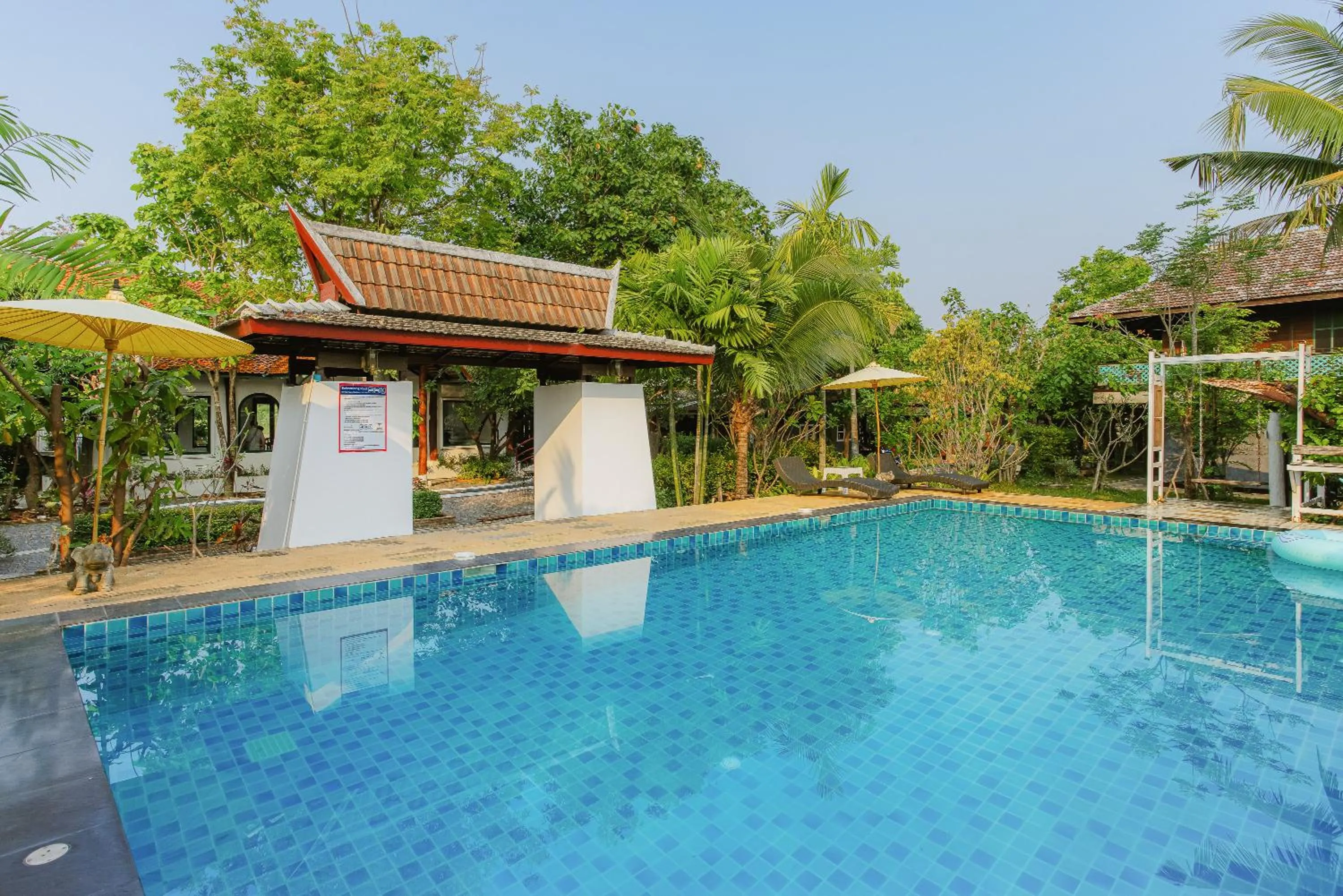 Swimming pool in Teewana Resort