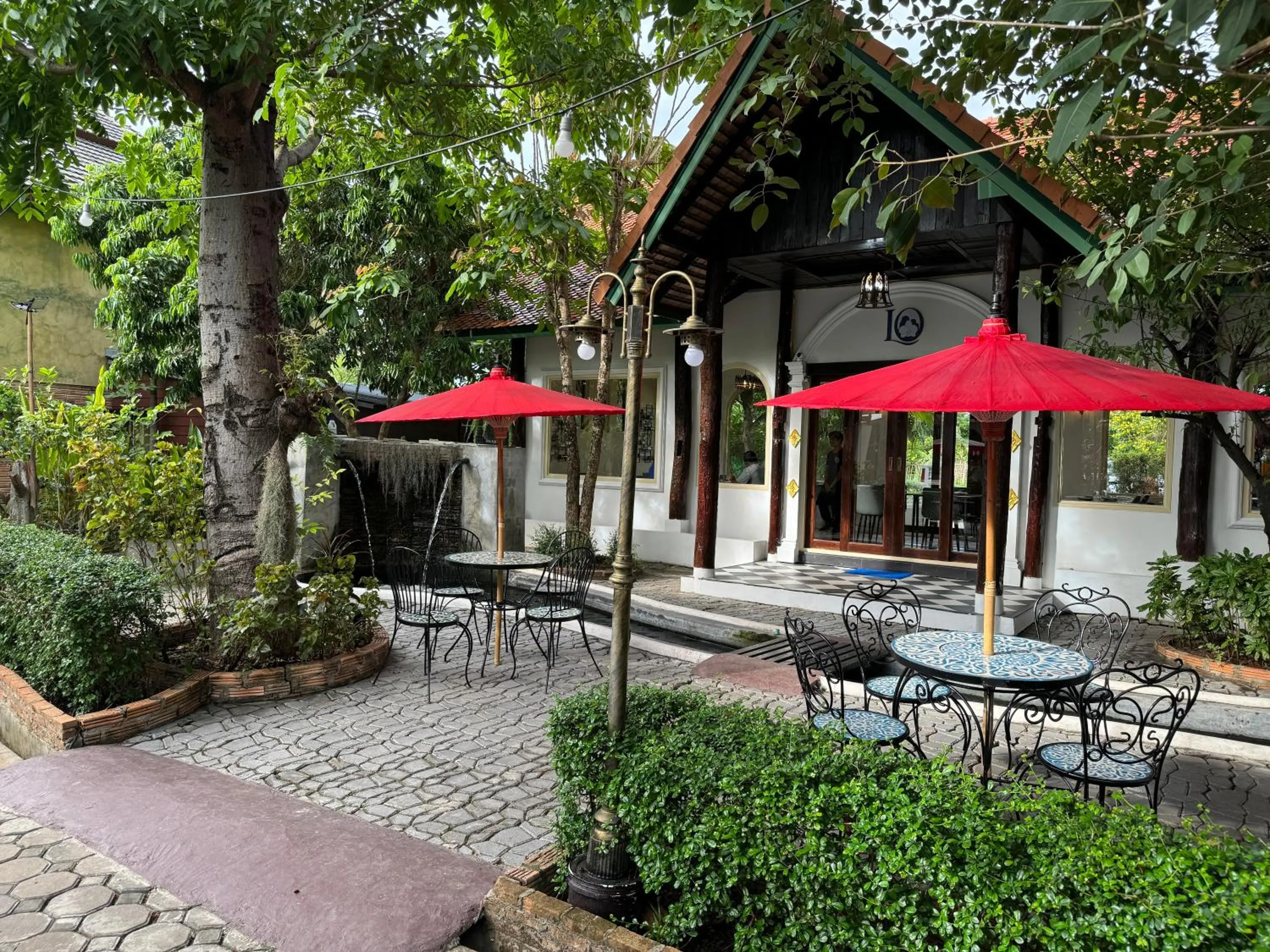 Facade/entrance in Teewana Resort