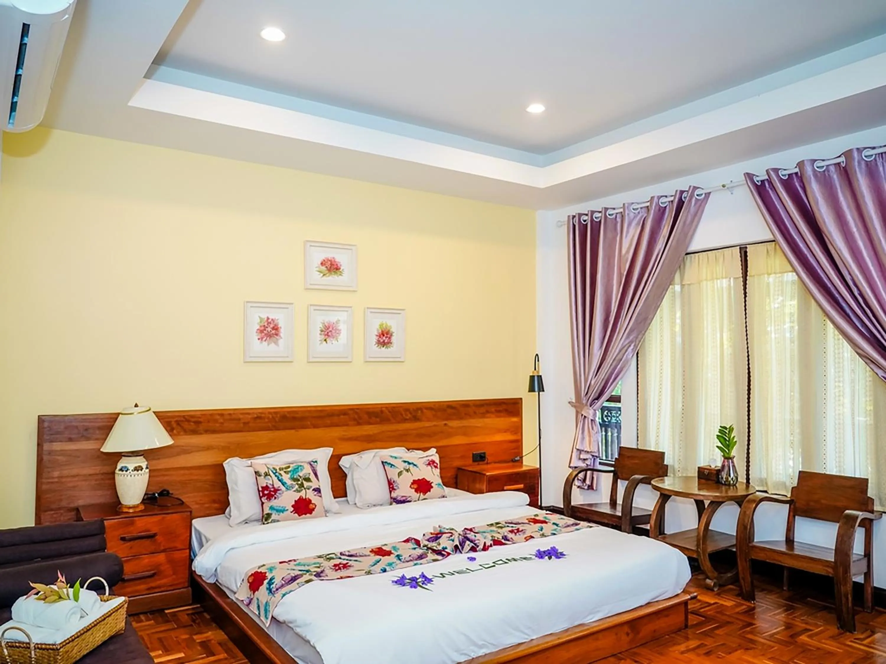 Photo of the whole room, Bed in Teewana Resort