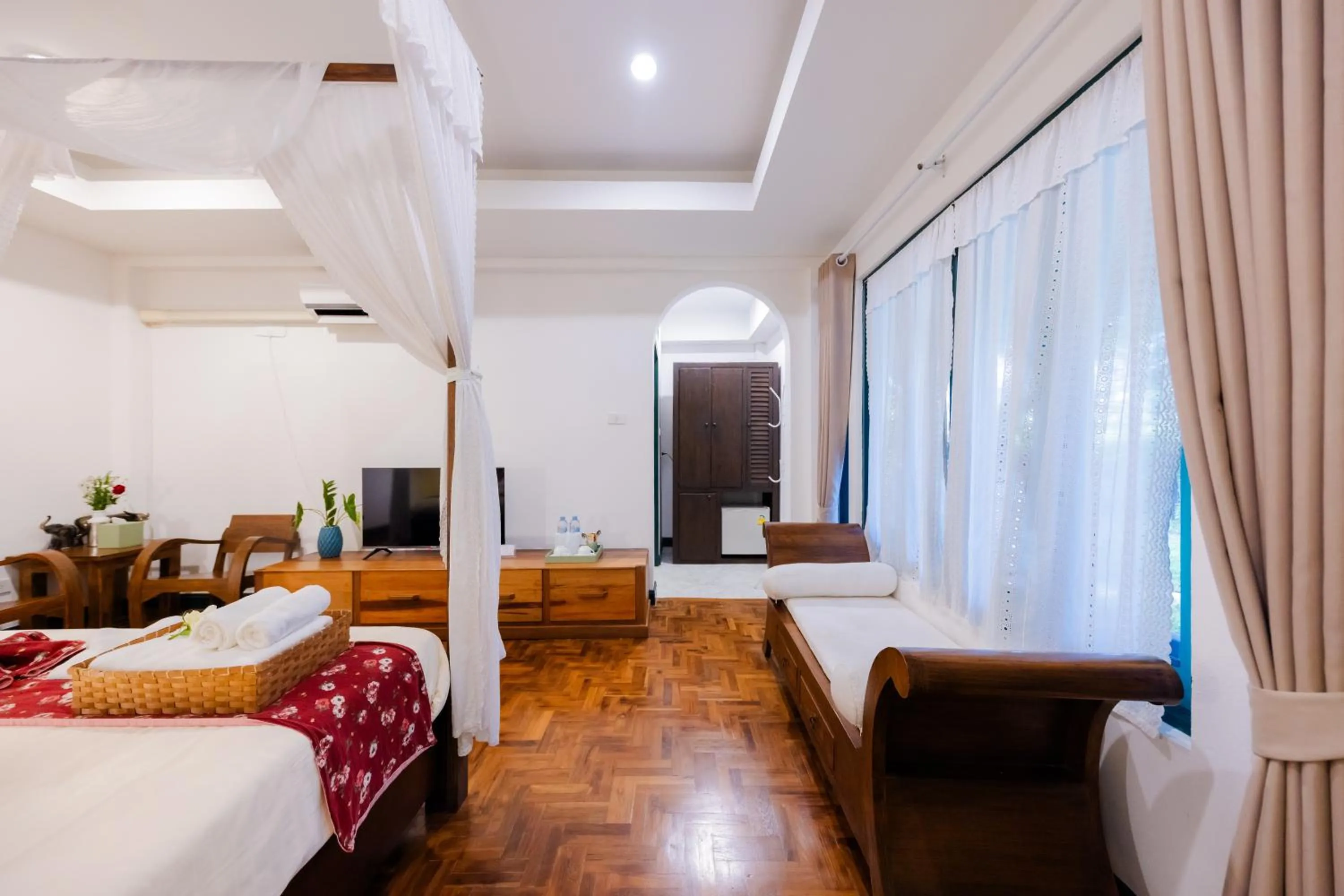 Seating area, Bed in Teewana Resort Chiang Mai