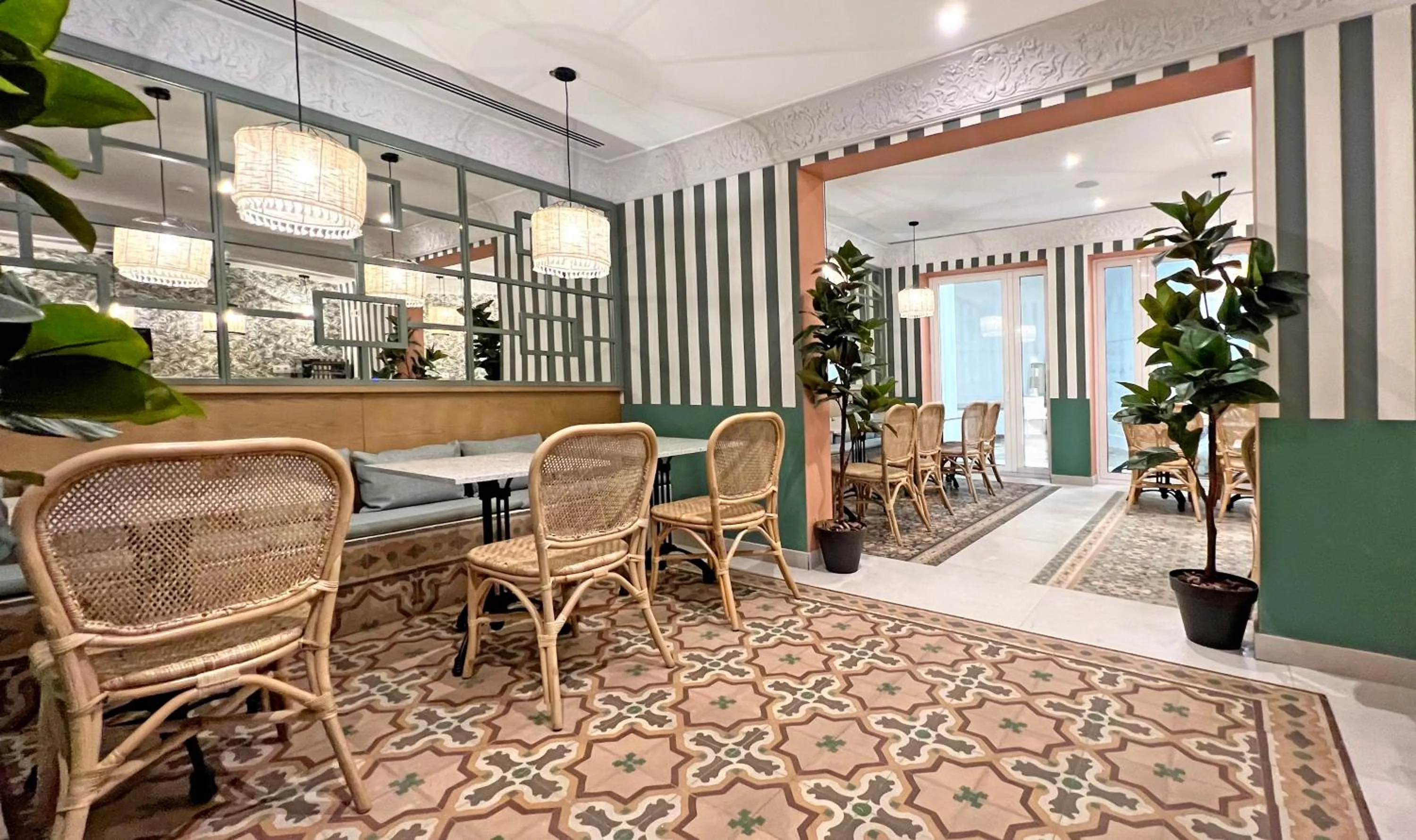 Lounge or bar in Soho Boutique Turia