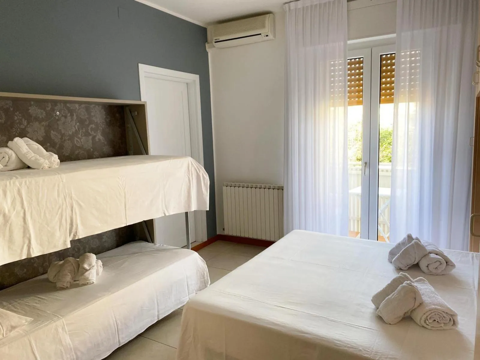 Bedroom, Bed in Hotel Hc Resort Lignano