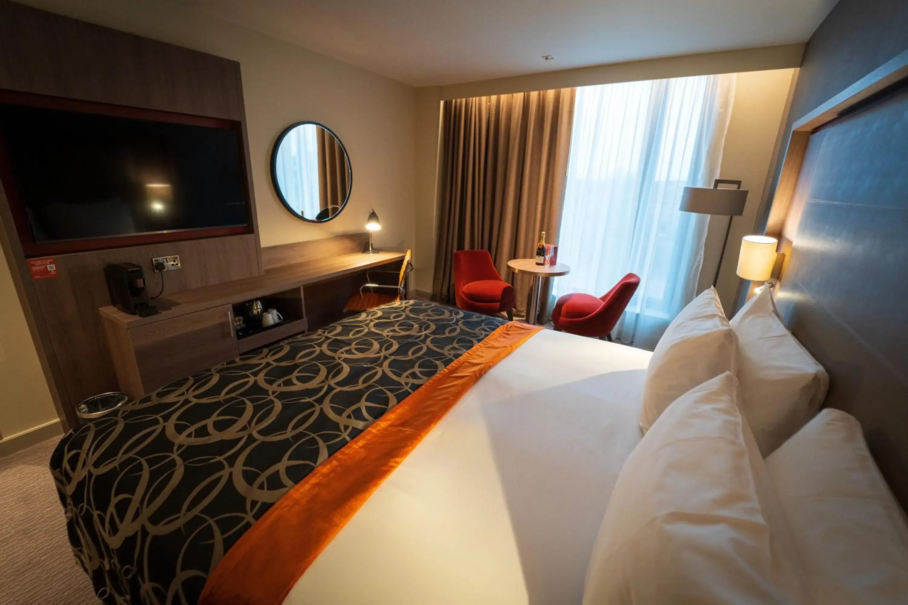 Deluxe Double Room in Clayton Hotel Glasgow City Deluxe Double Room in Clayton Hotel Glasgow City