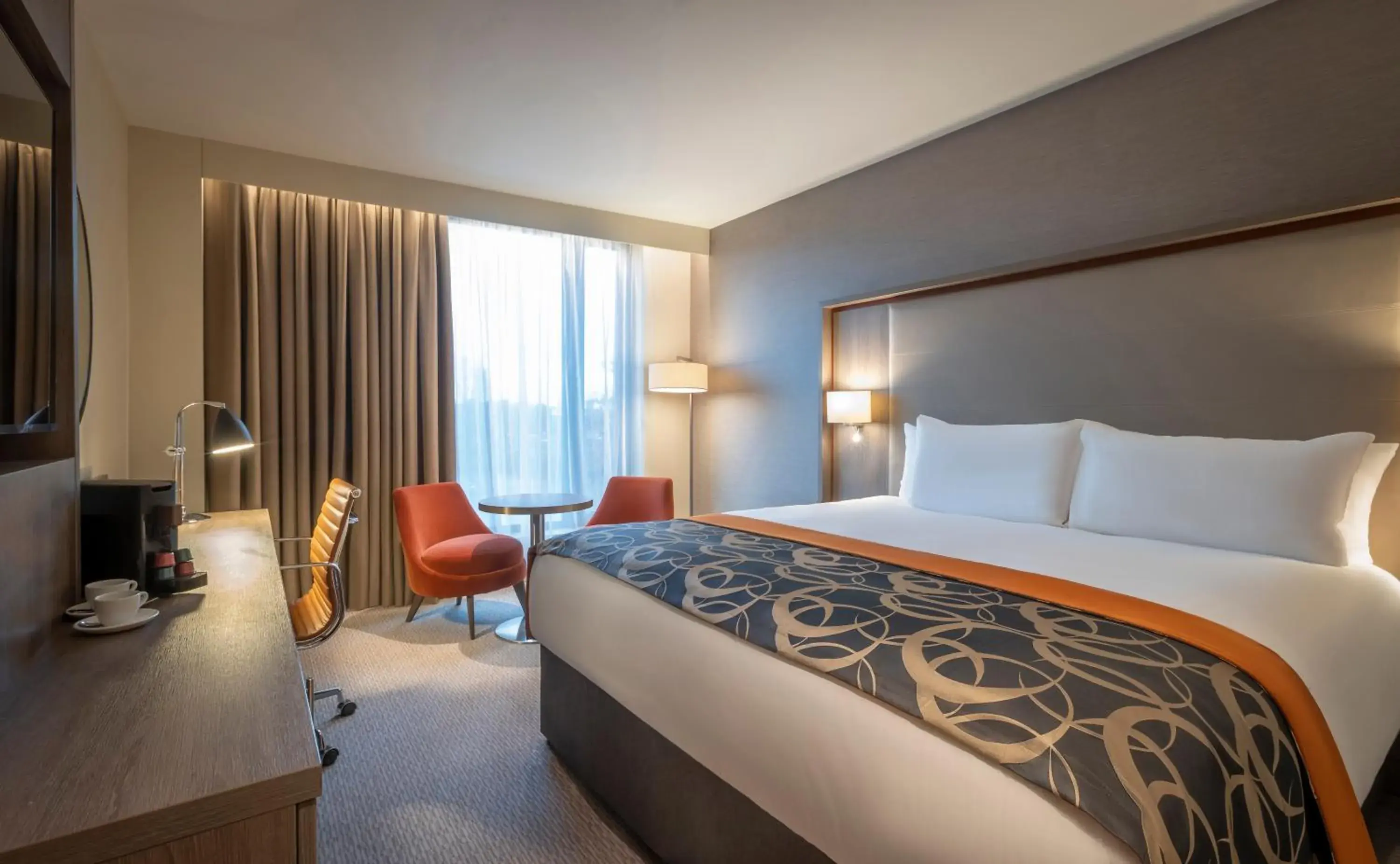 Executive King Room in Clayton Hotel Glasgow City Executive King Room in Clayton Hotel Glasgow City