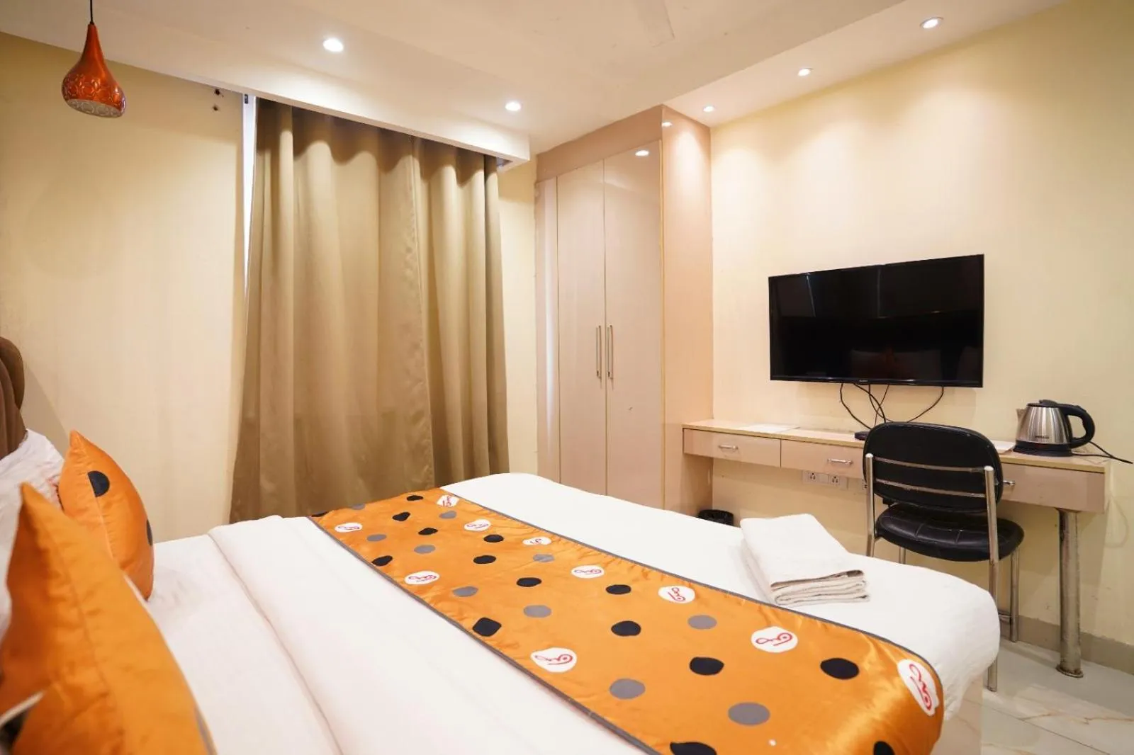 Bathroom in Hotel Leo Saffron - Pitampura