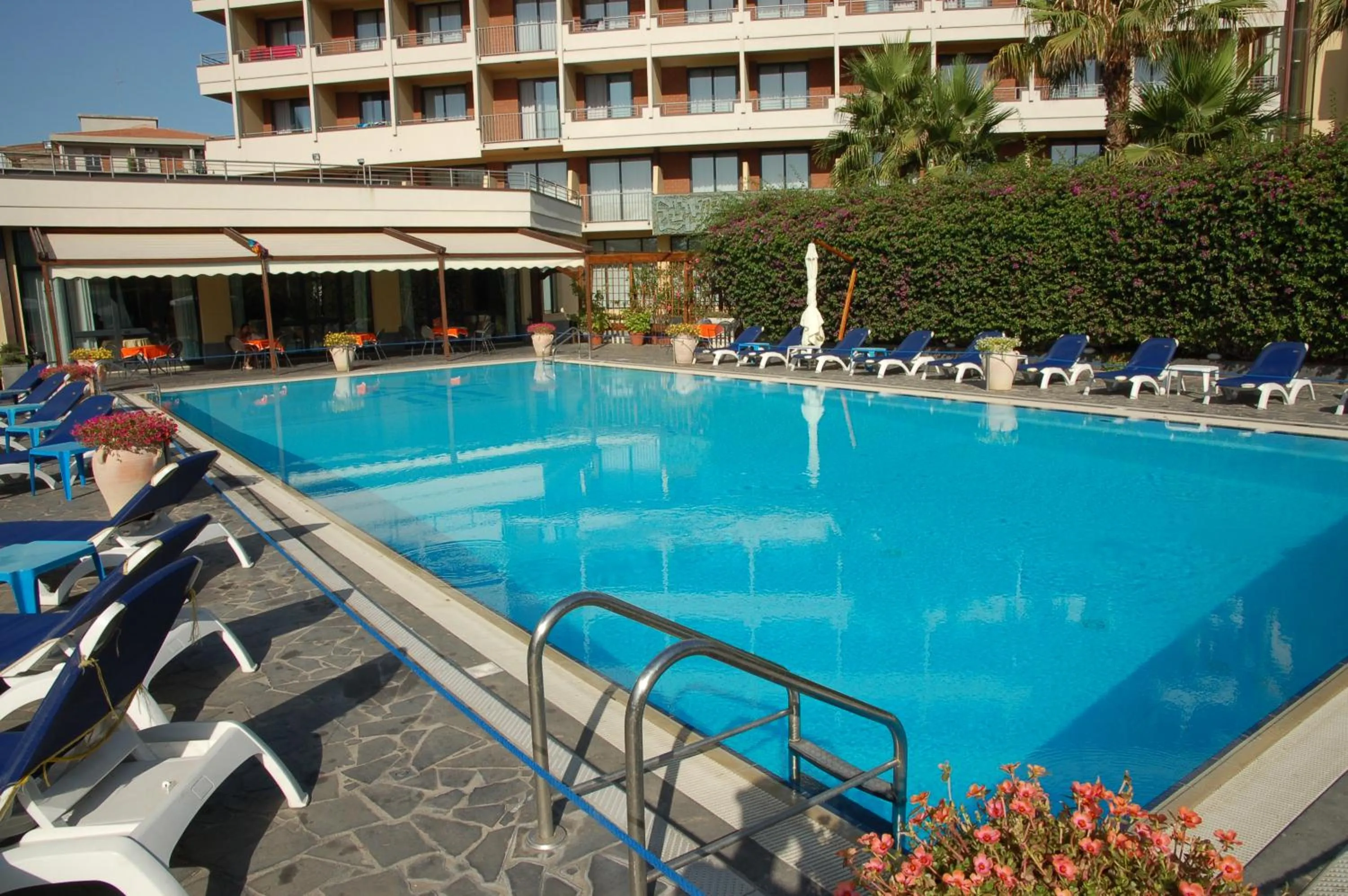 Swimming pool in Hotel Nettuno
