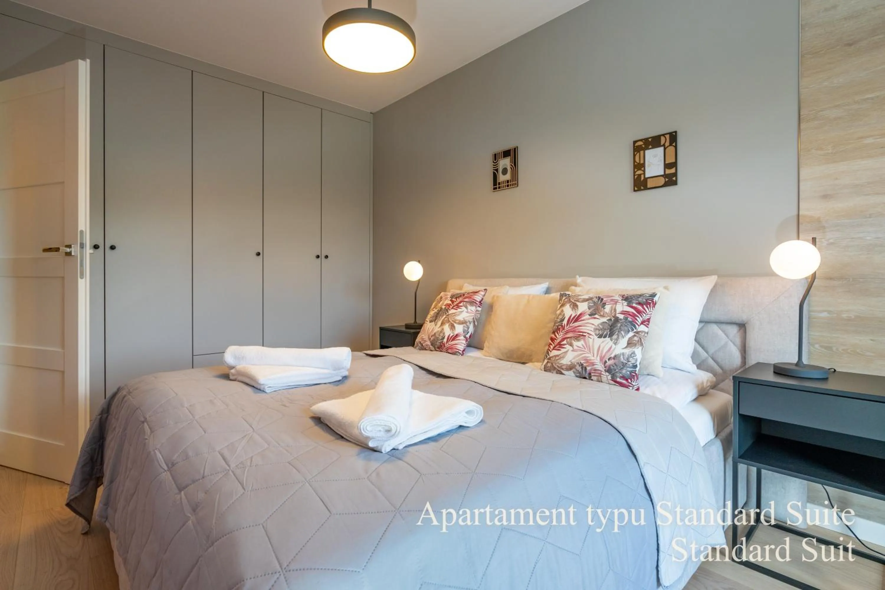 Bedroom, Bed in RentPlanet - Apartamenty IzerSKI Resort