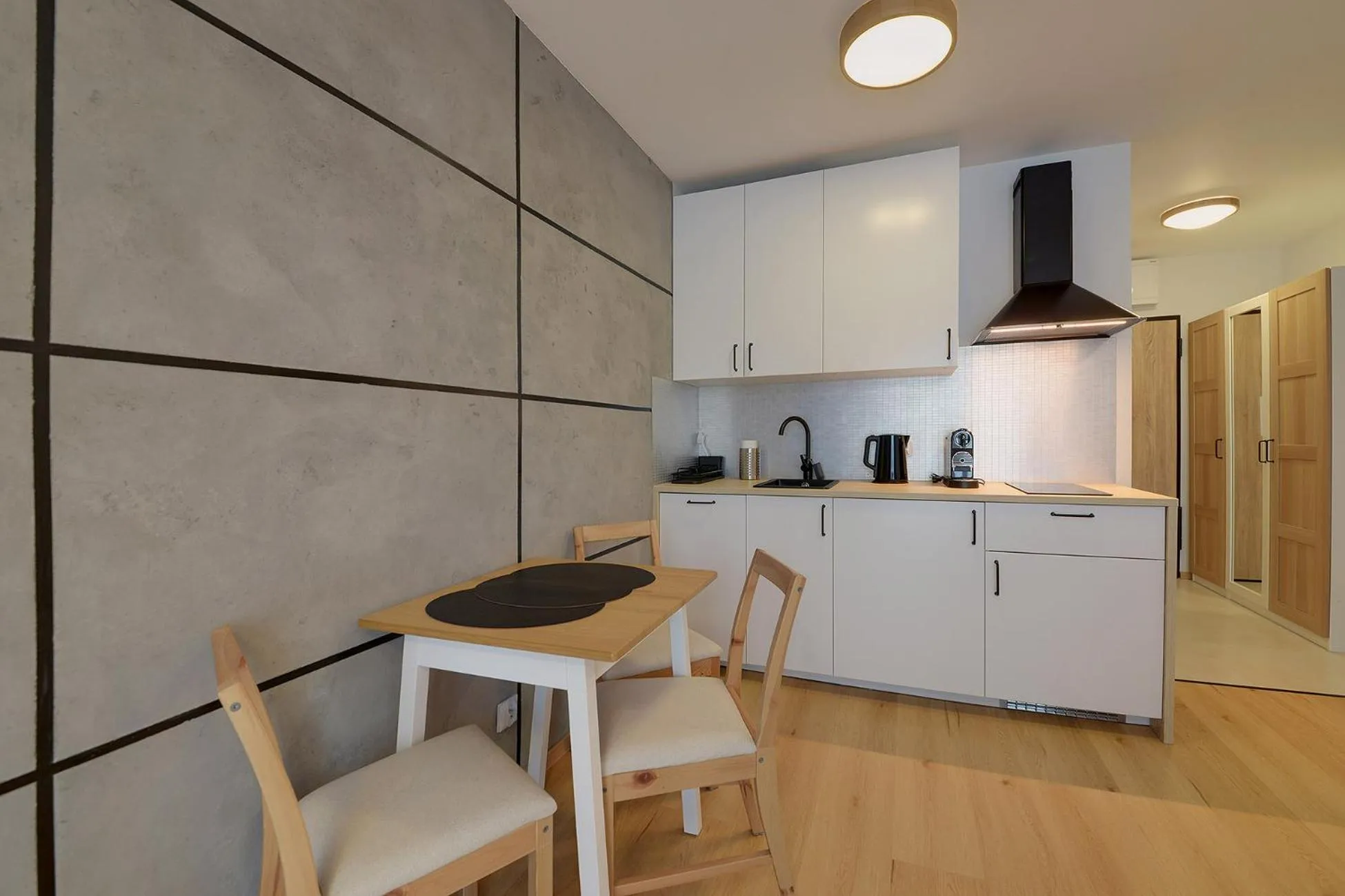 Kitchen or kitchenette in RentPlanet - Apartamenty IzerSKI Resort