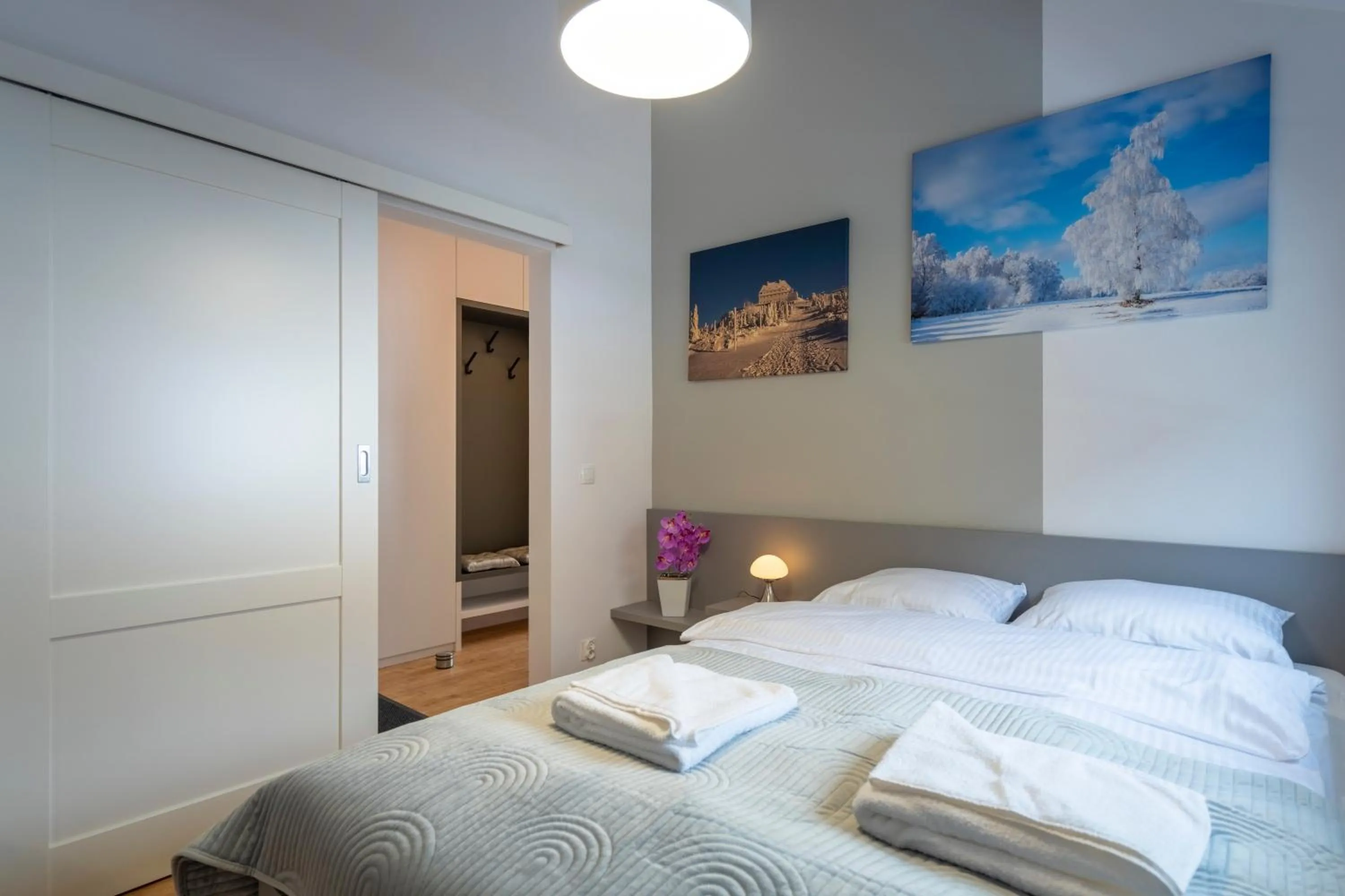 Bedroom, Bed in RentPlanet - Apartamenty IzerSKI Resort