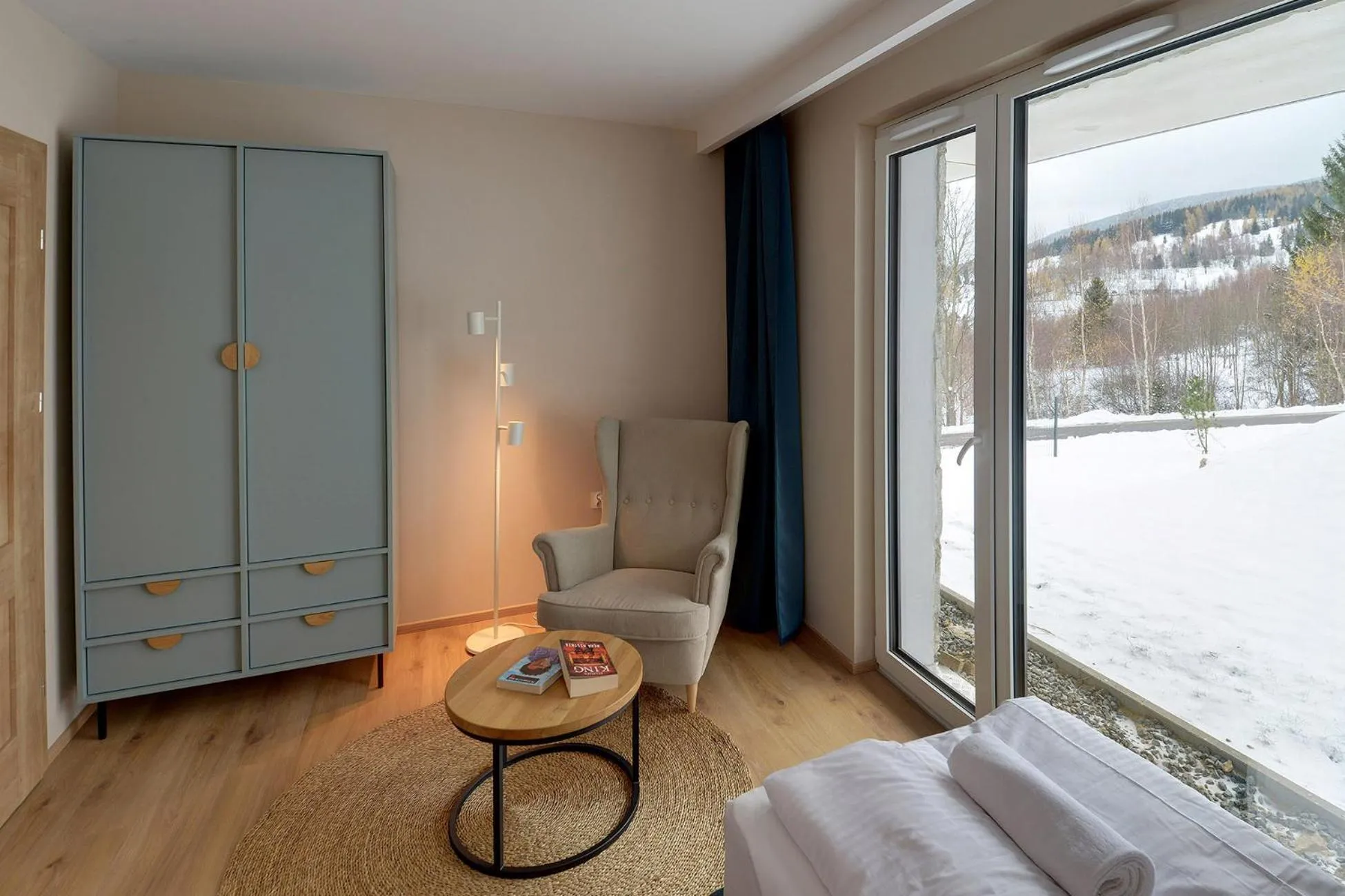 Bed in RentPlanet - Apartamenty IzerSKI Resort