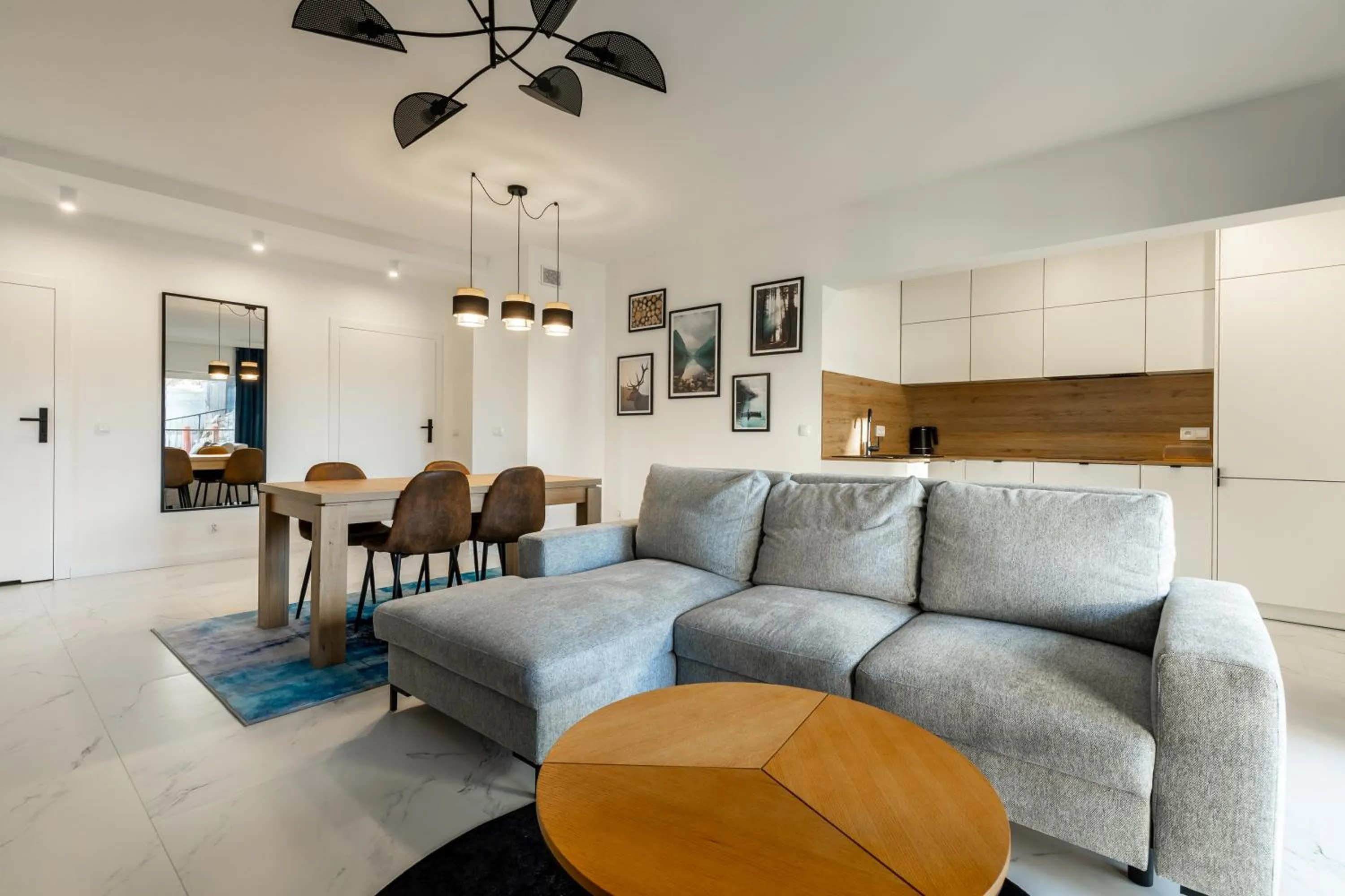 Kitchen or kitchenette in RentPlanet - Apartamenty IzerSKI Resort