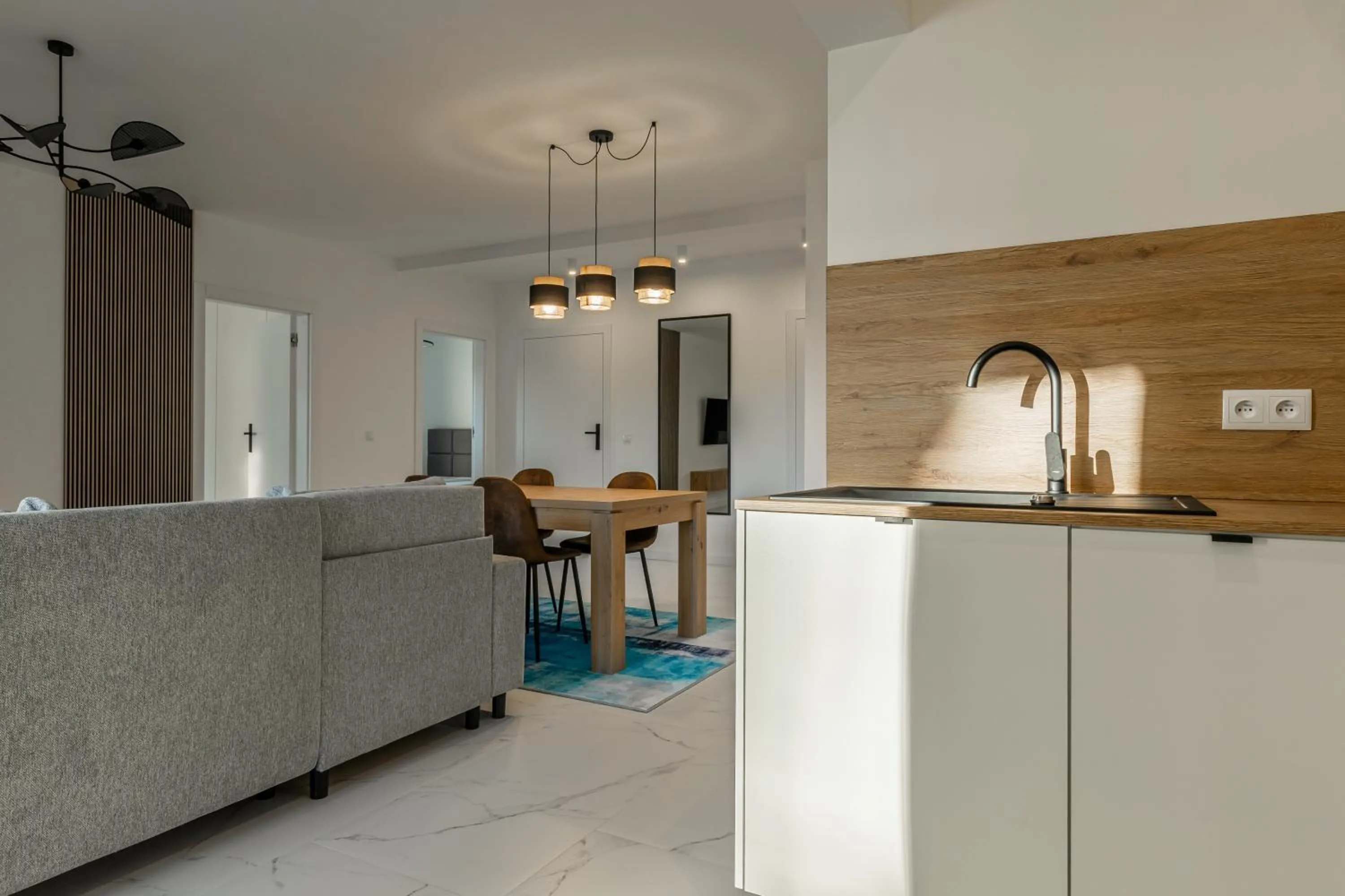 Kitchen or kitchenette in RentPlanet - Apartamenty IzerSKI Resort