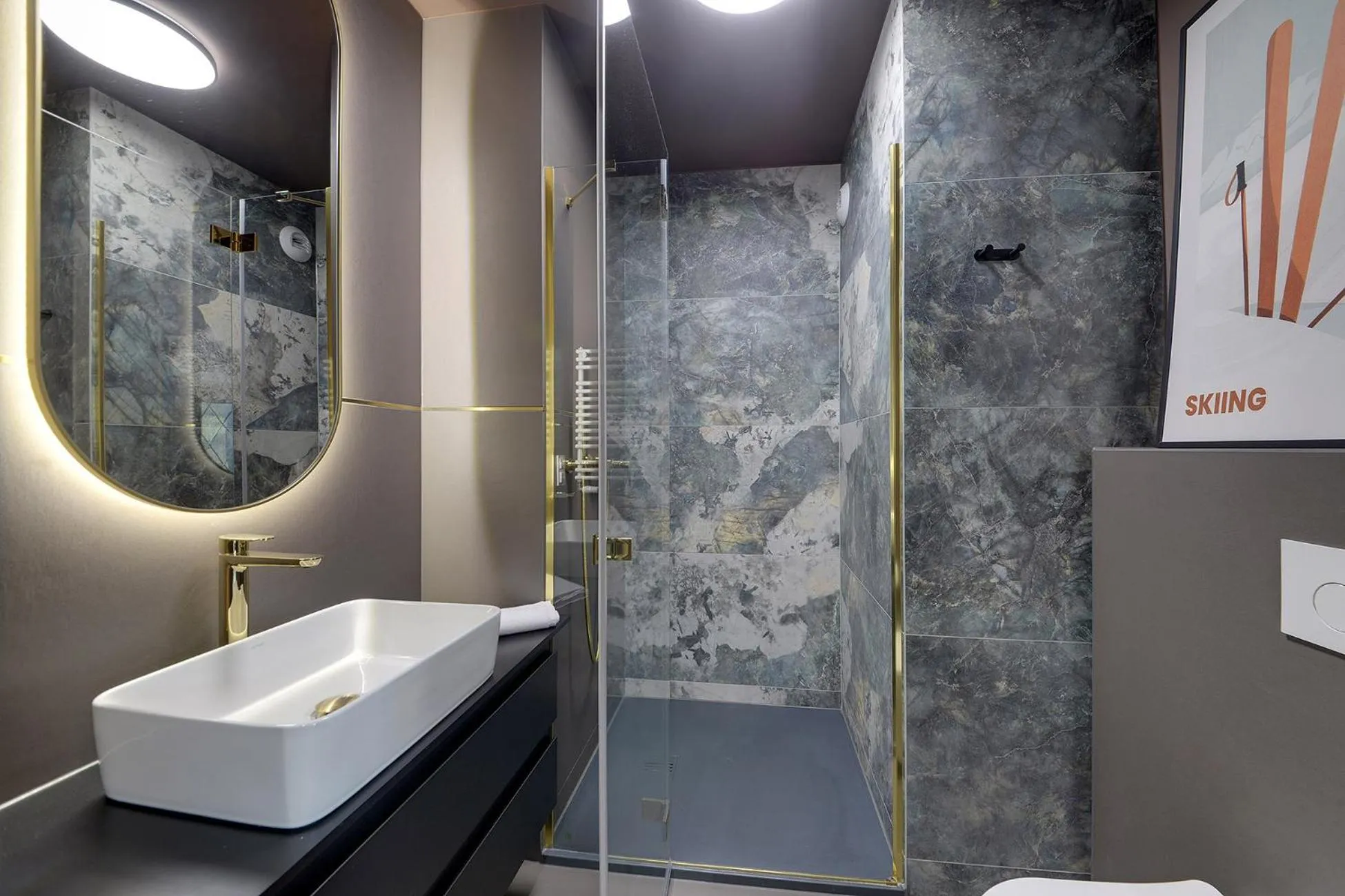 Shower in RentPlanet - Apartamenty IzerSKI Resort