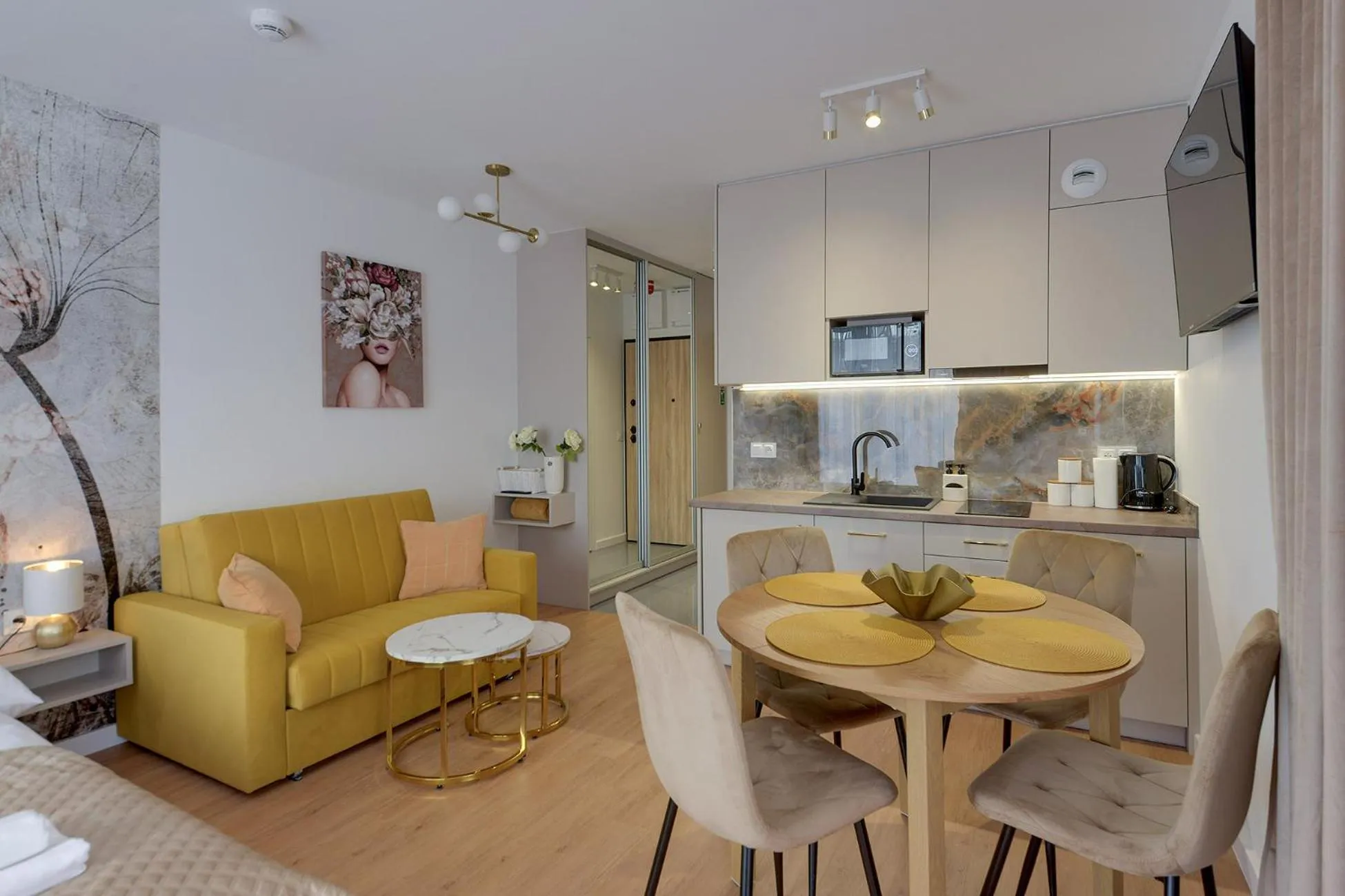 TV and multimedia in RentPlanet - Apartamenty IzerSKI Resort