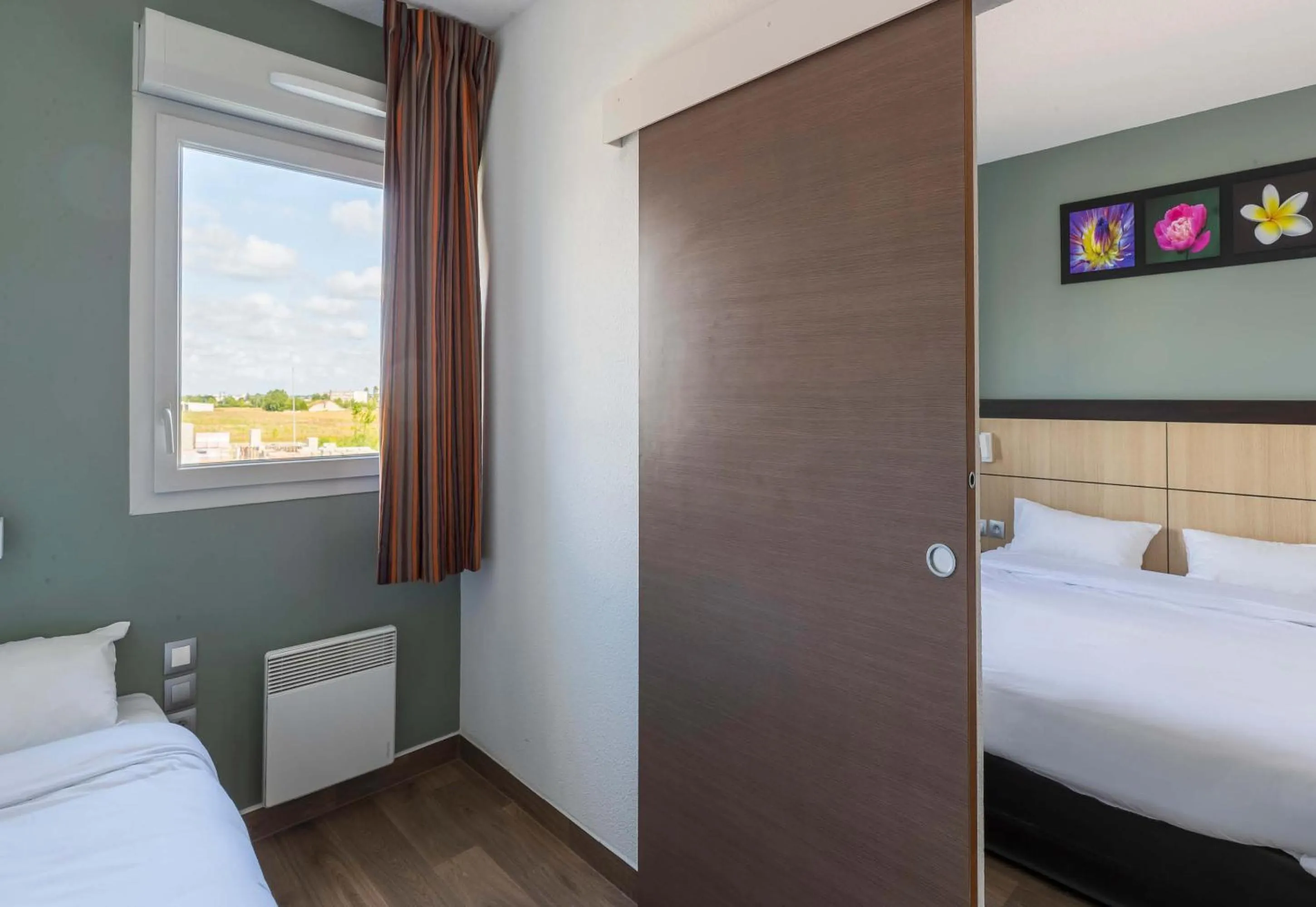 Bedroom, Bed in B&B HOTEL Romilly-sur-Seine