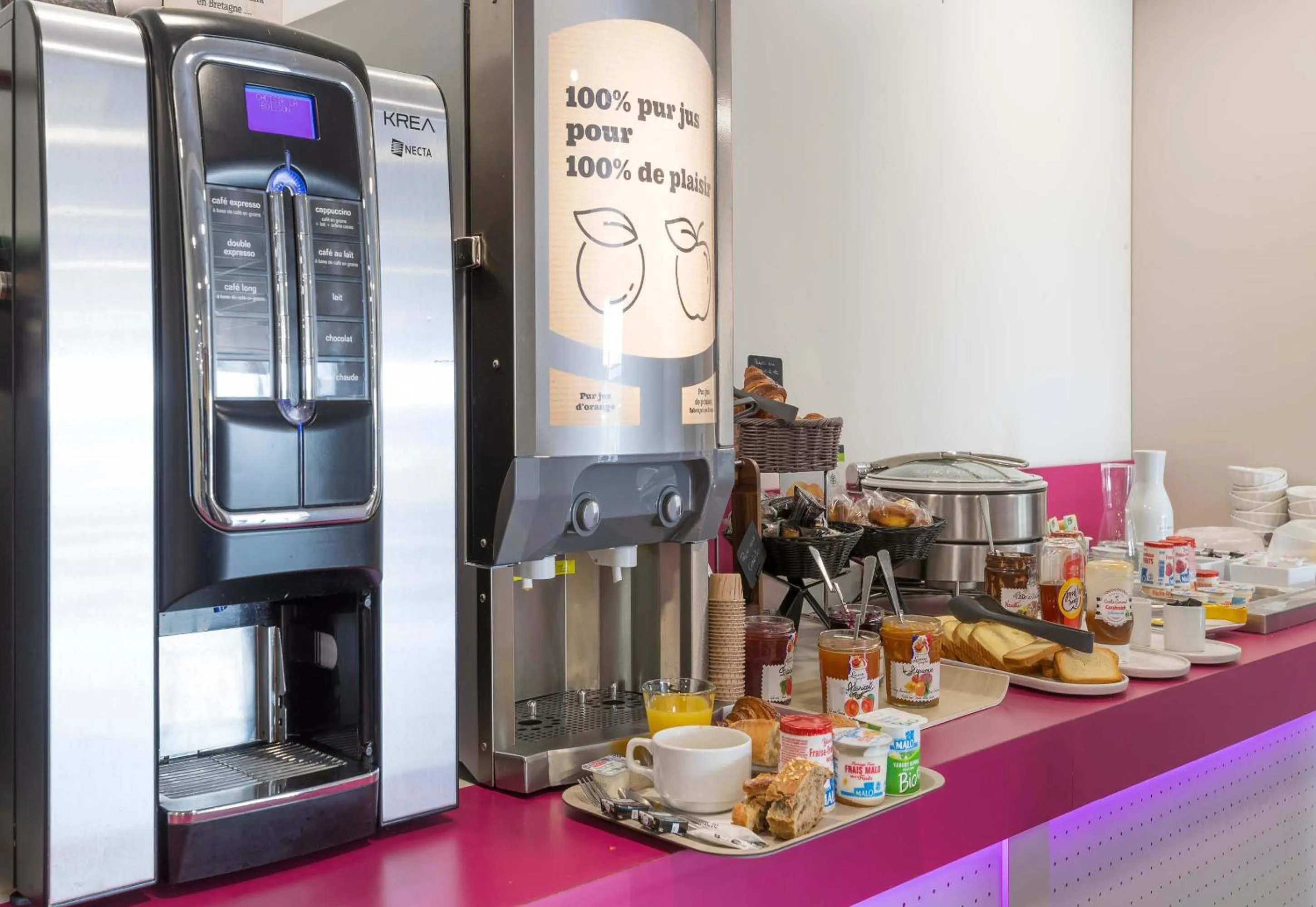 Buffet breakfast in B&B HOTEL Romilly-sur-Seine