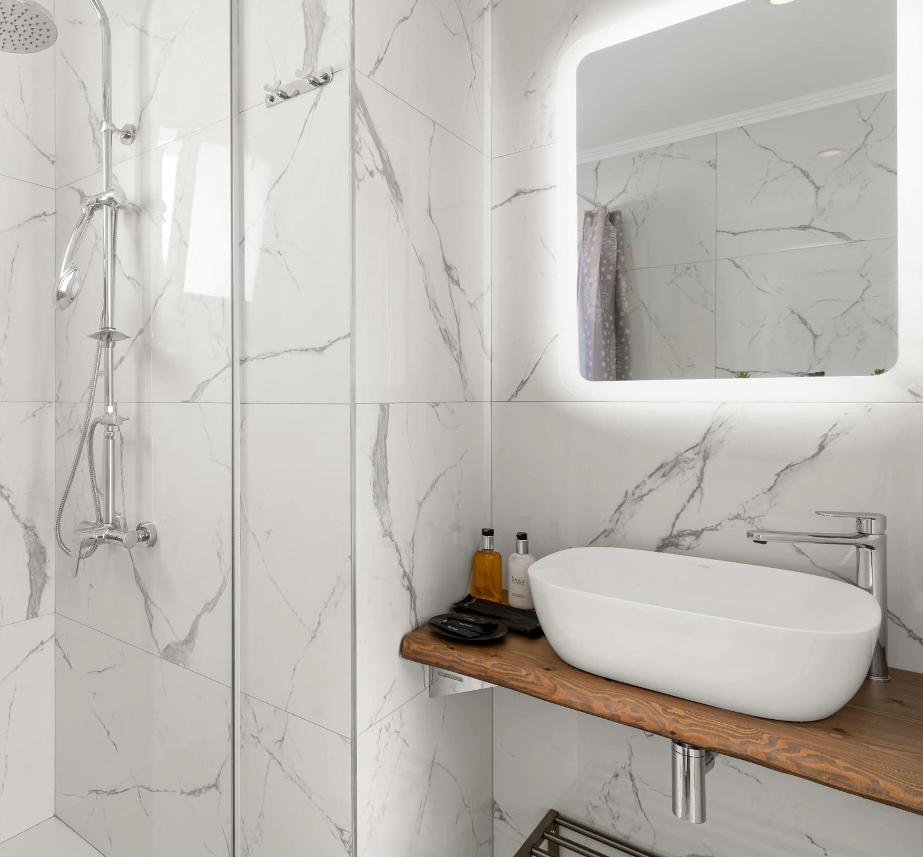 Bathroom in Sarah Luxury Rooms